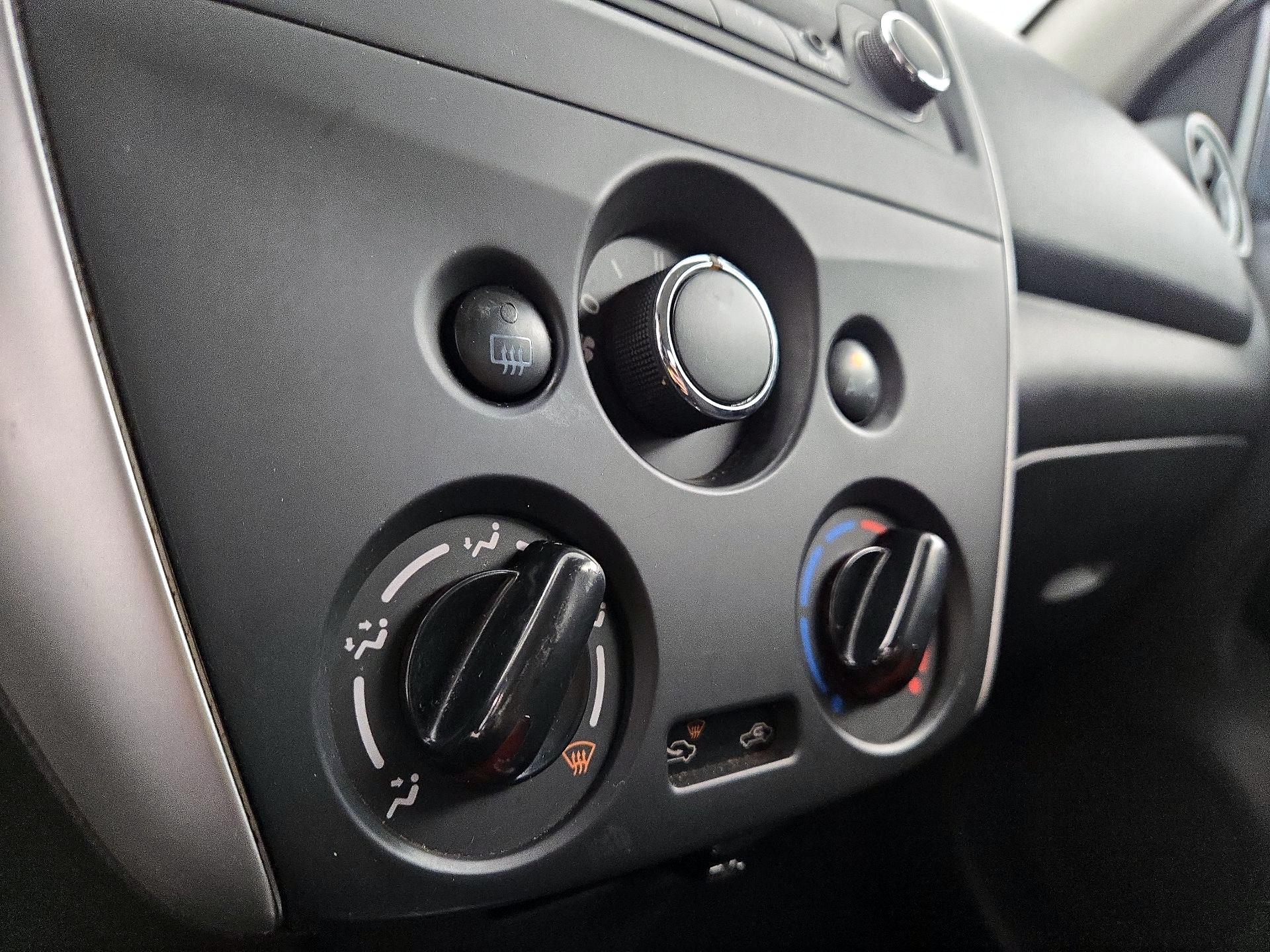 Thumbnail: 2015 Nissan Versa - 13