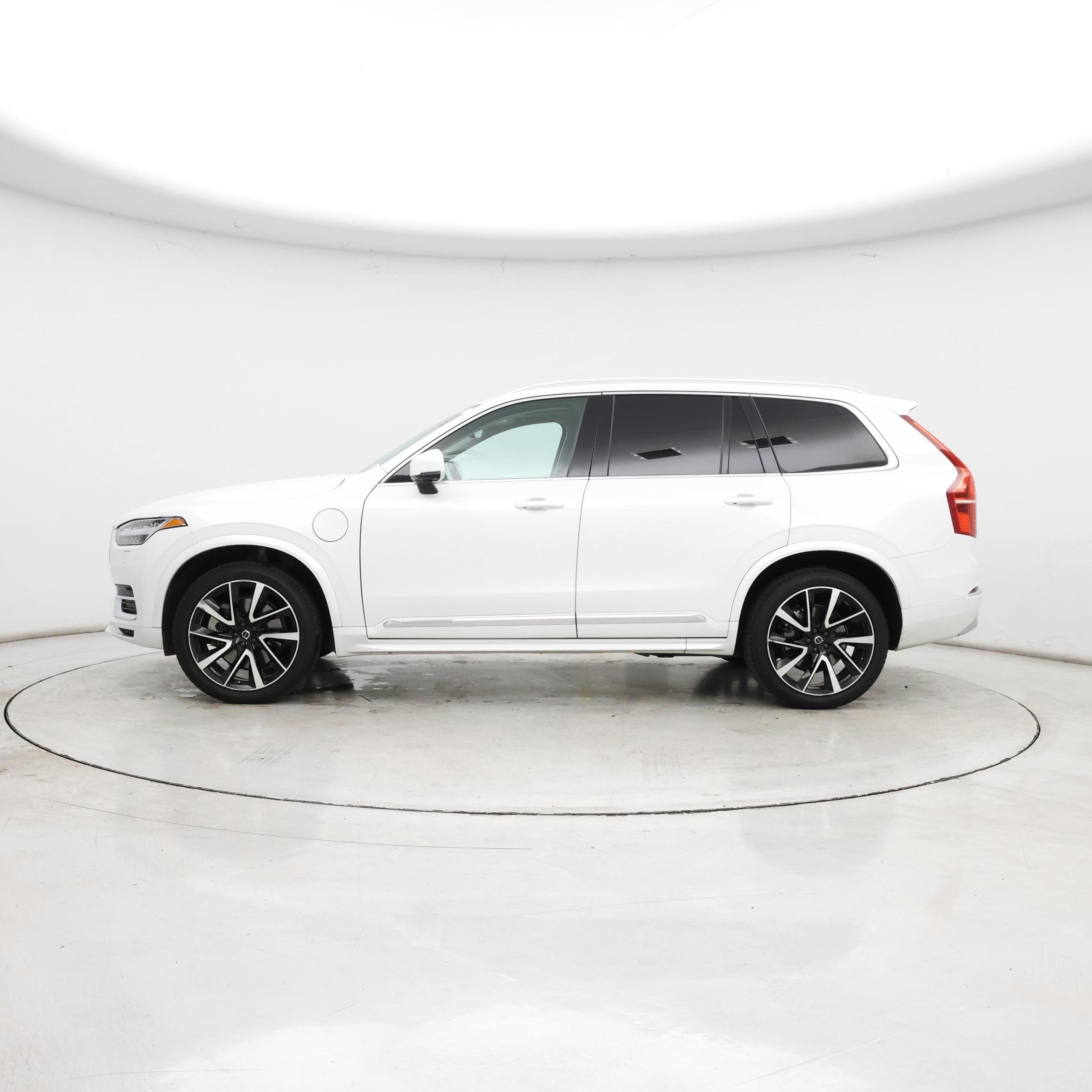 Thumbnail: 2022 Volvo XC90 - 3