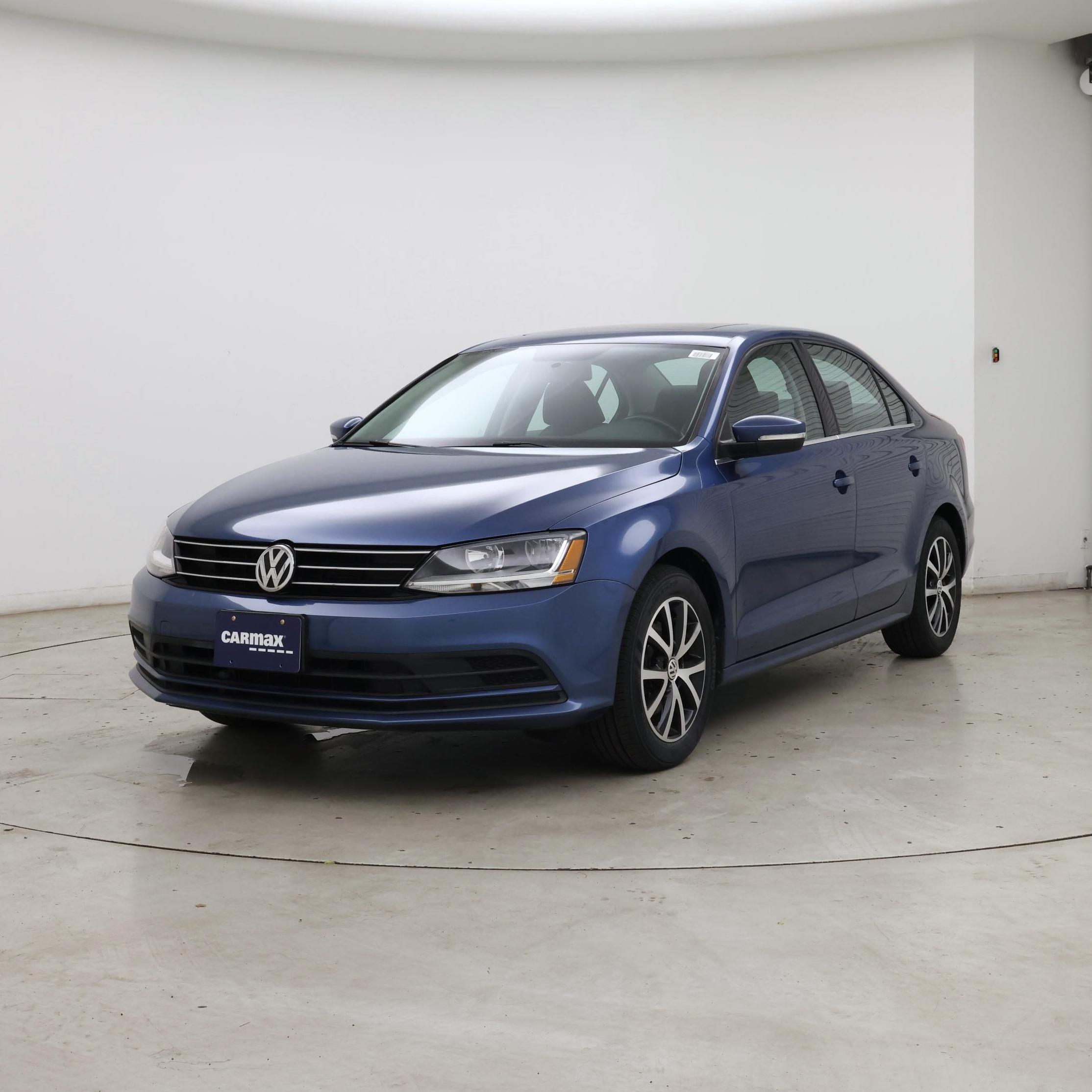 Thumbnail: 2017 Volkswagen Jetta - 4