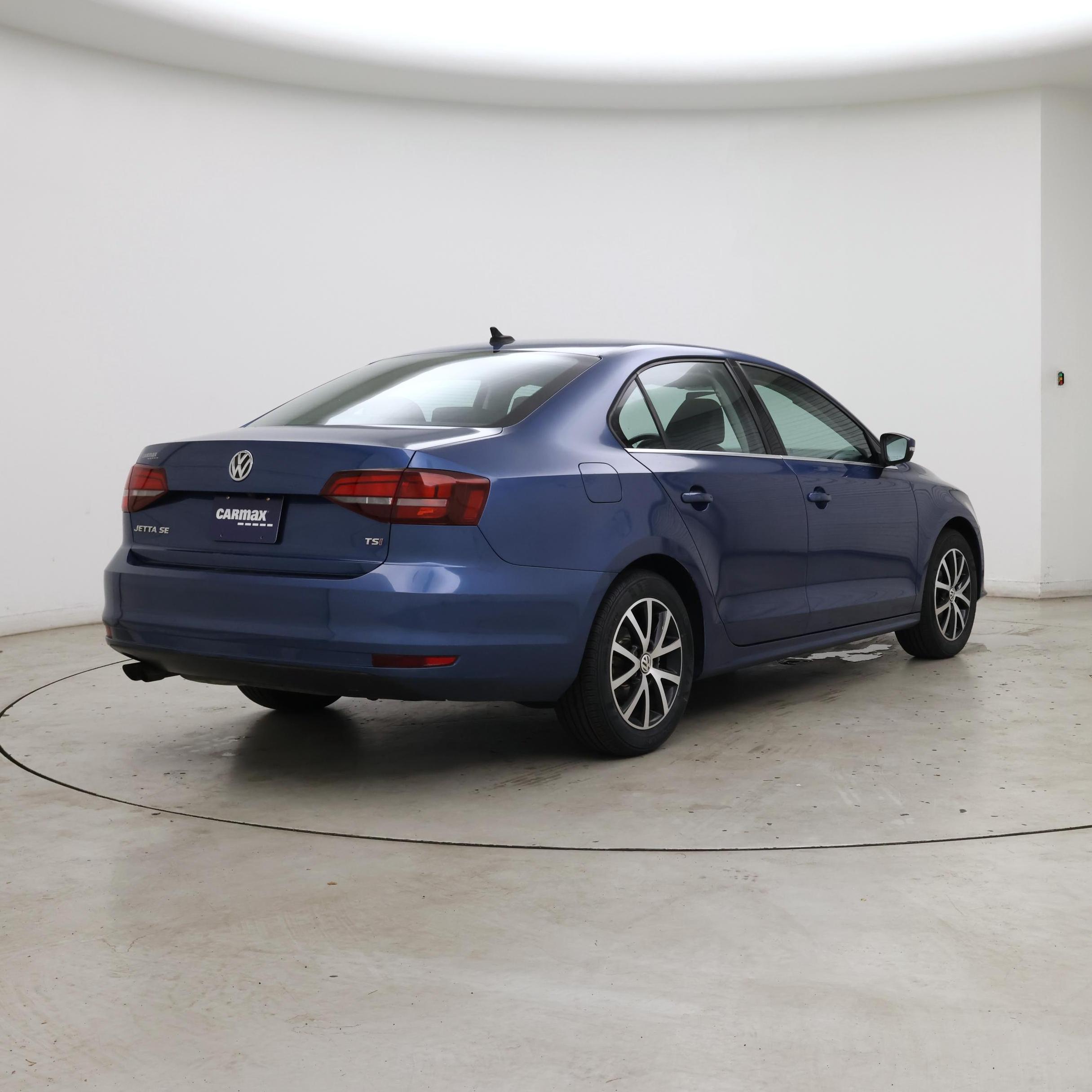 Thumbnail: 2017 Volkswagen Jetta - 8
