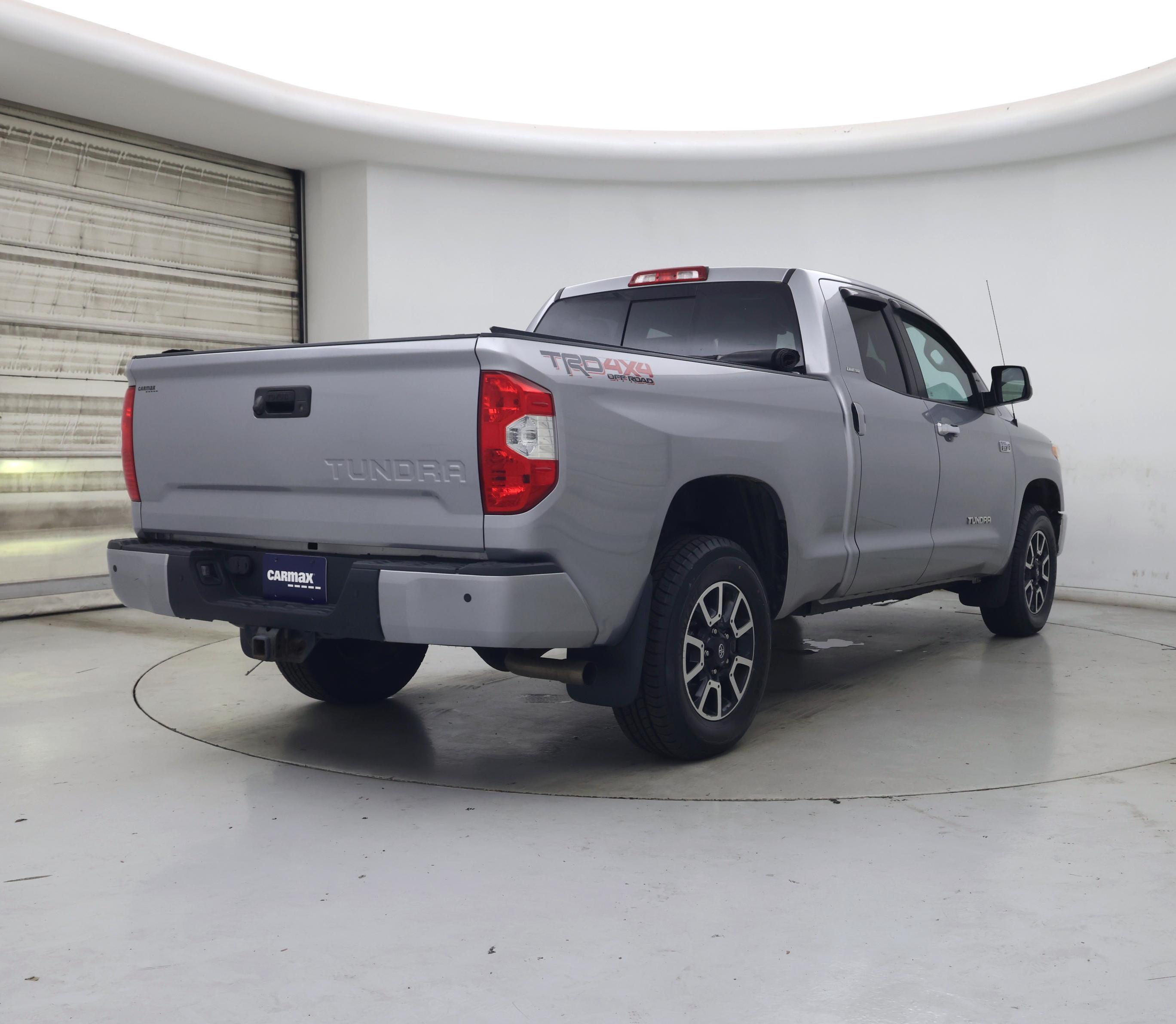 Thumbnail: 2017 Toyota Tundra - 8