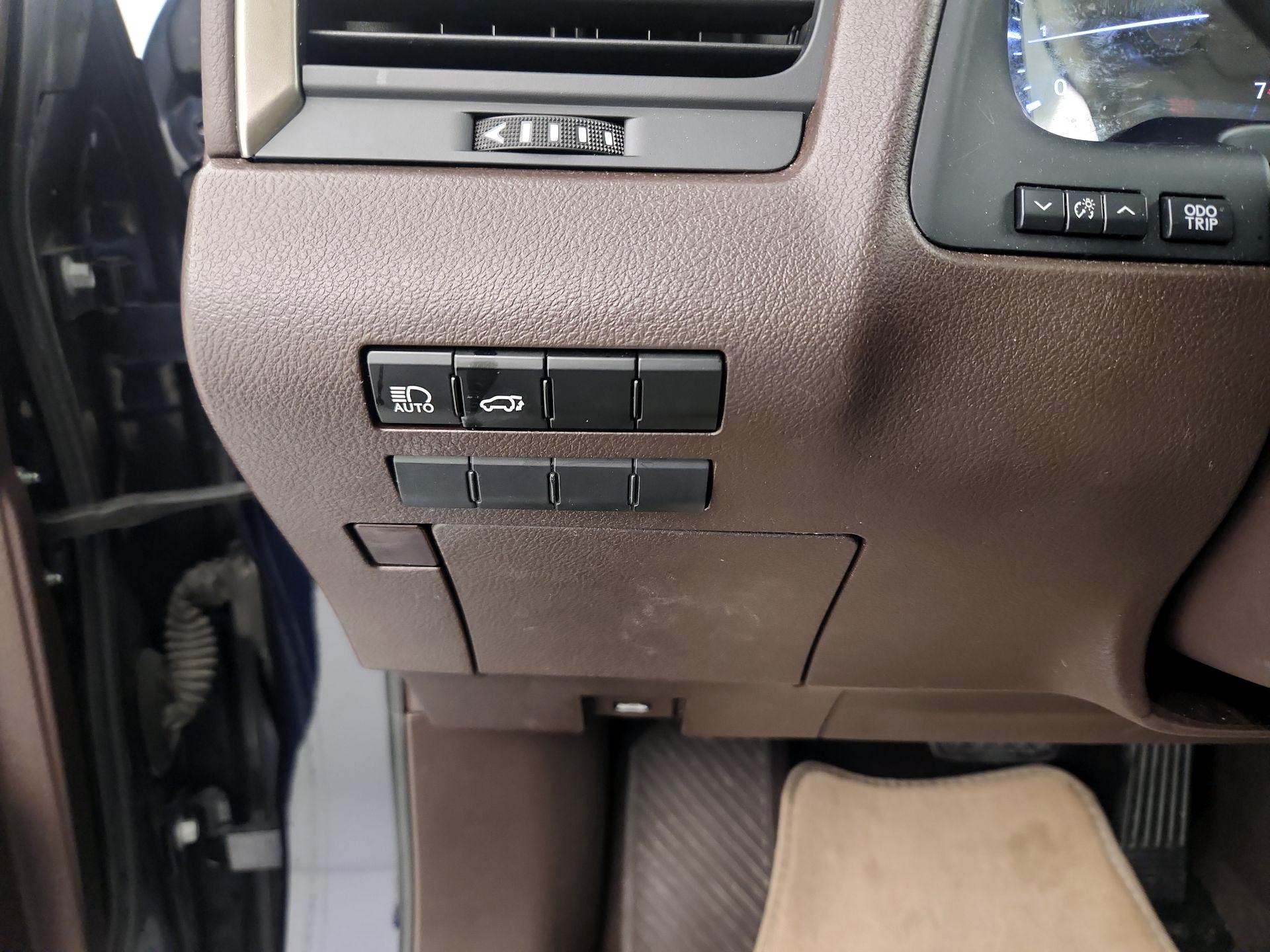 Thumbnail: 2020 Lexus RX - 13