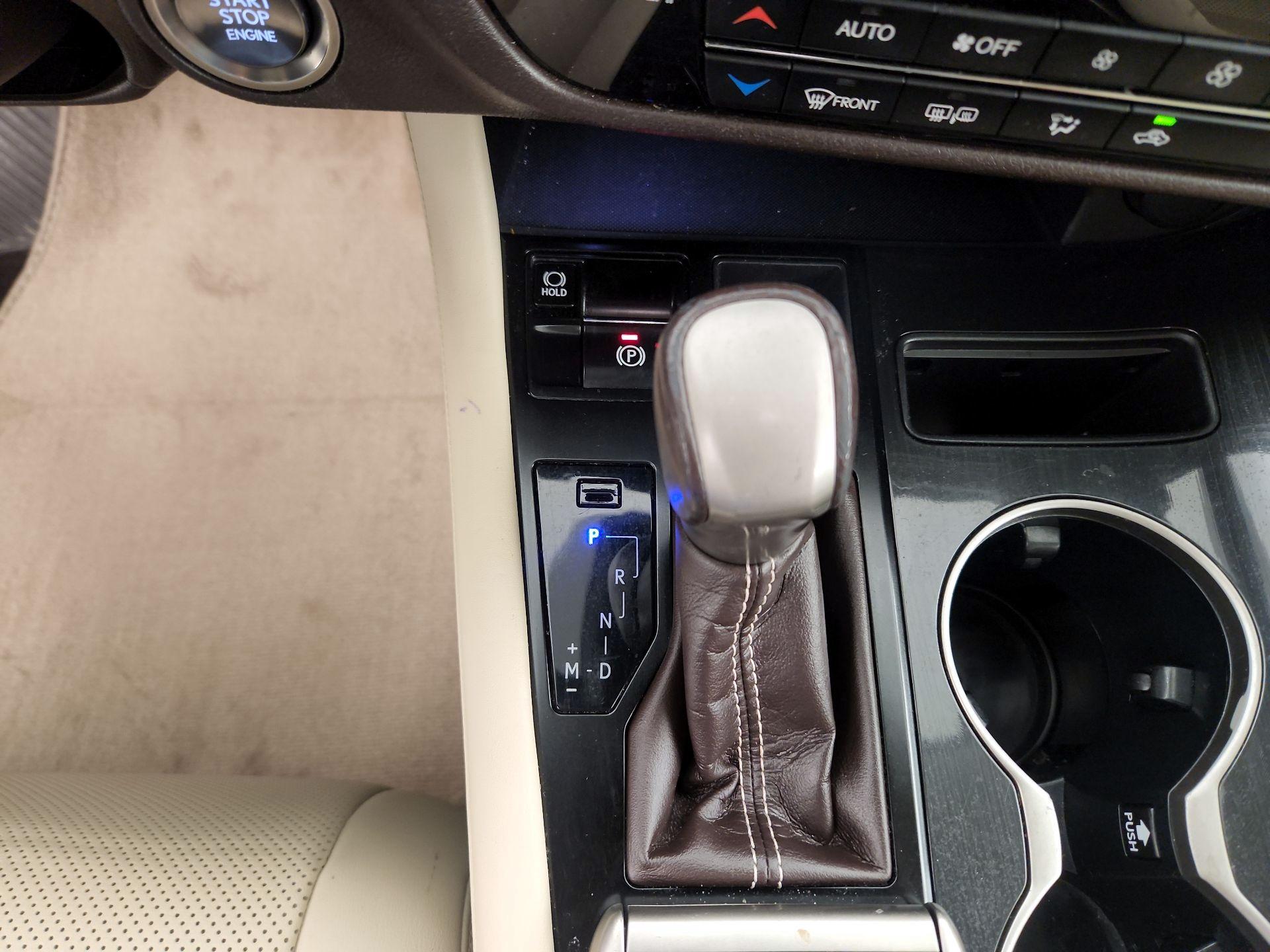 Thumbnail: 2020 Lexus RX - 17