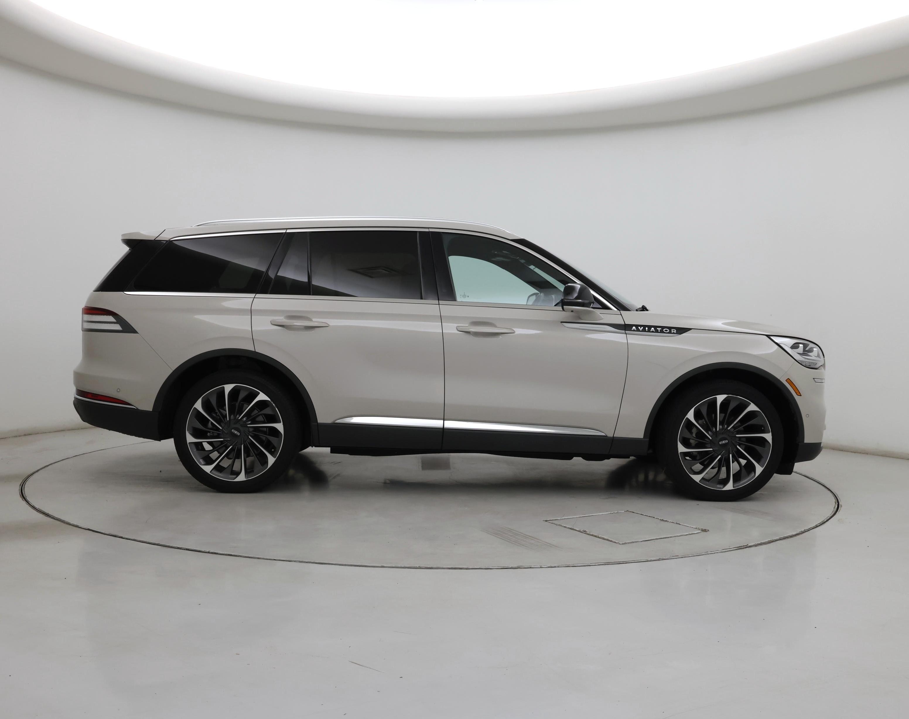 Thumbnail: 2022 Lincoln Aviator - 7
