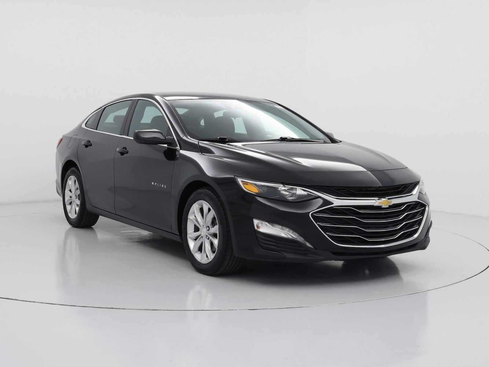2024 Chevrolet Malibu 1LT - Photo 2