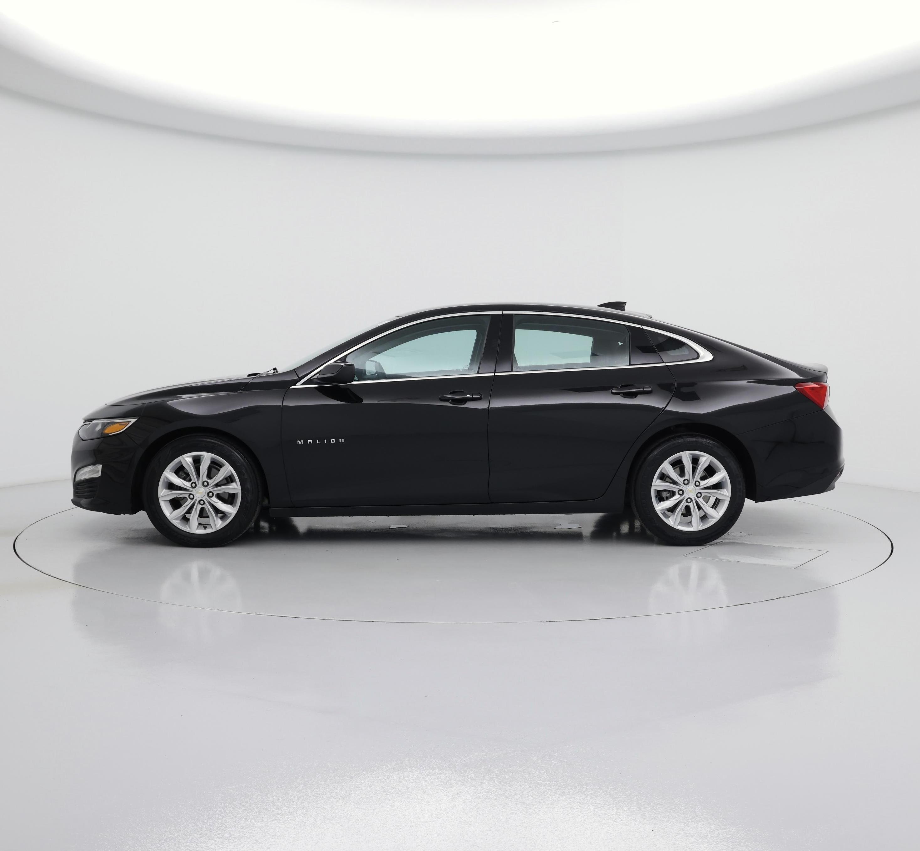 Thumbnail: 2024 Chevrolet Malibu - 3