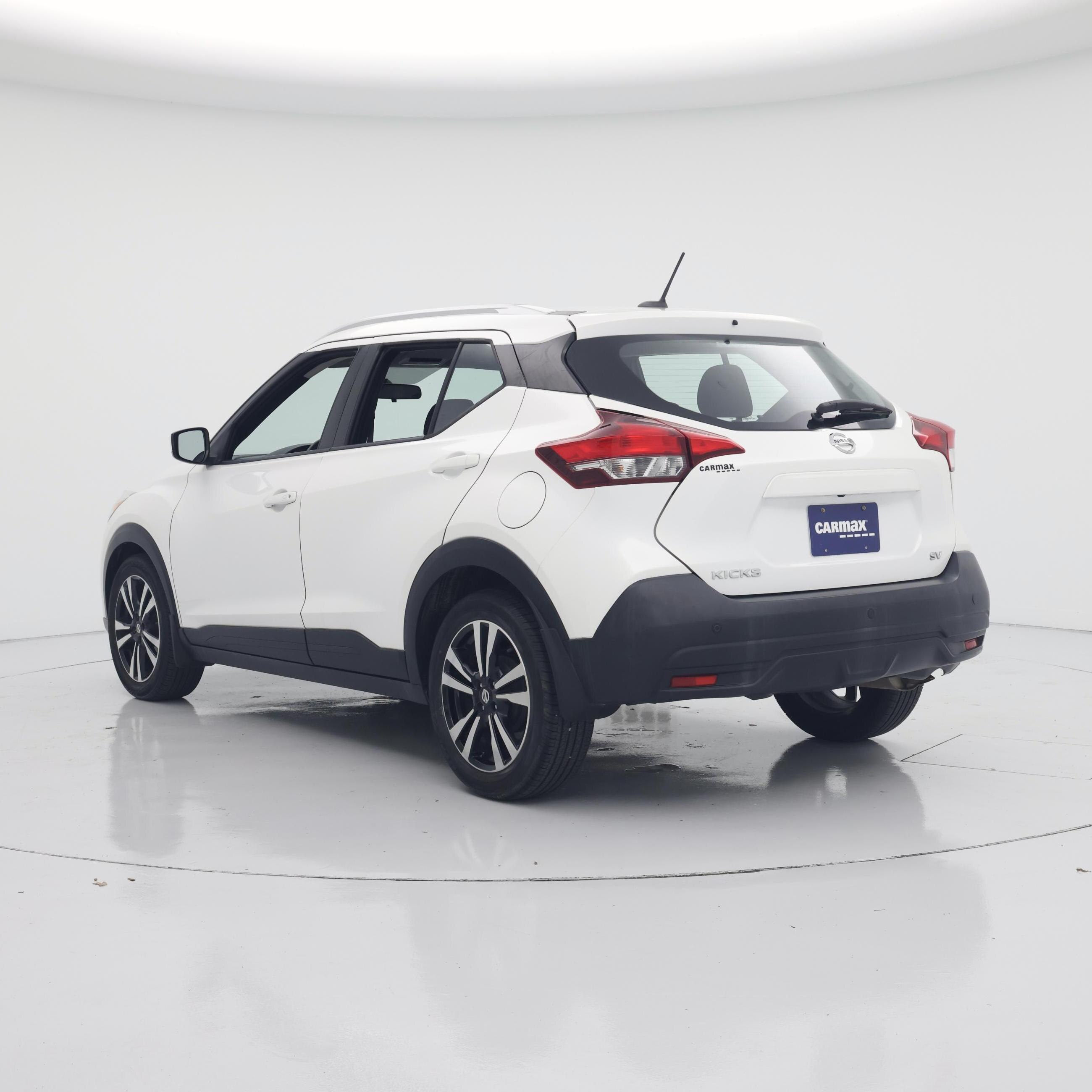 Thumbnail: 2018 Nissan Kicks - 2