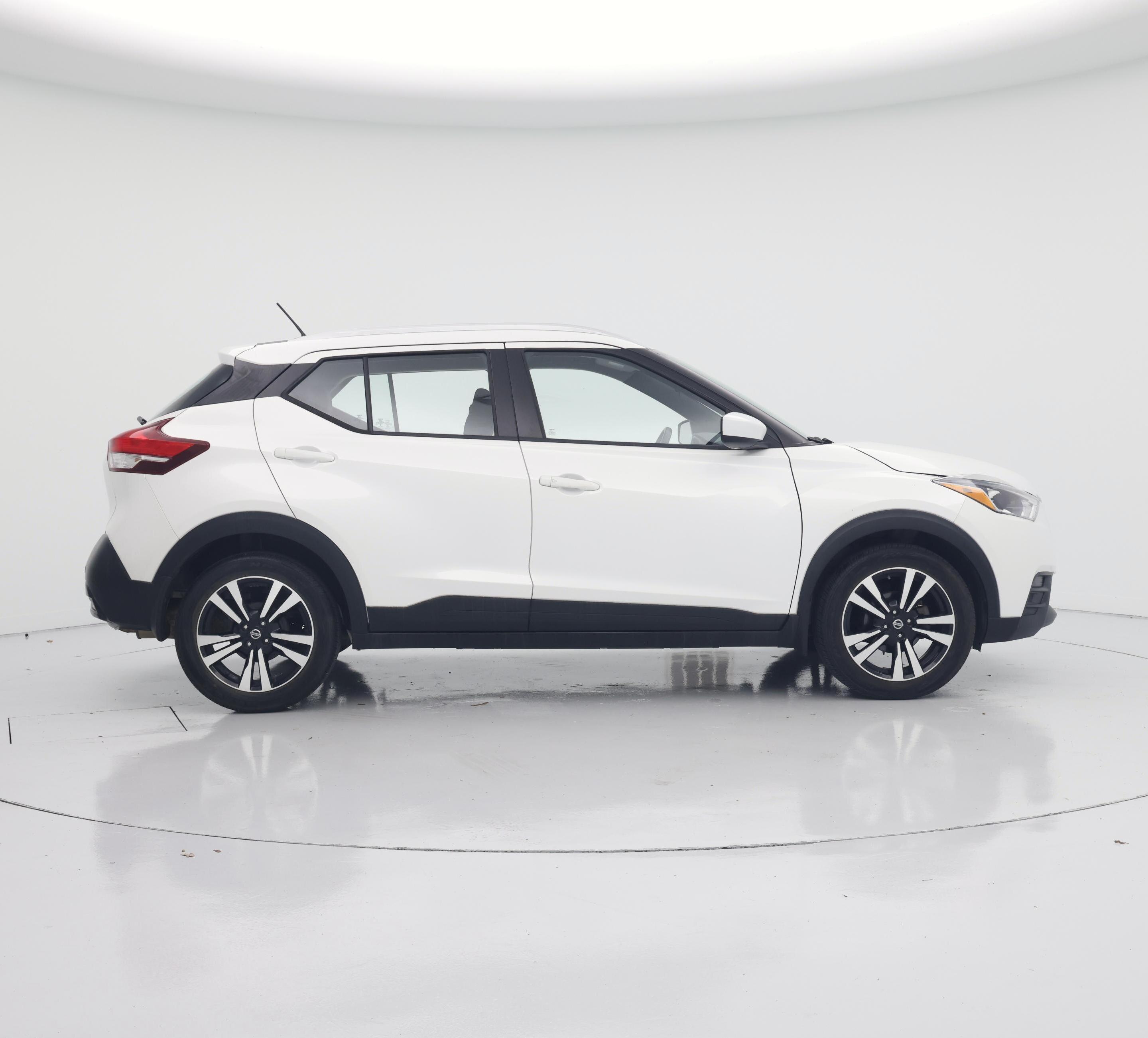 Thumbnail: 2018 Nissan Kicks - 7