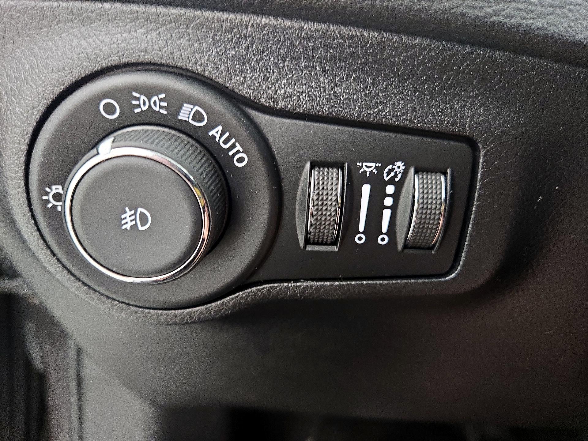 Thumbnail: 2019 Jeep Compass - 13