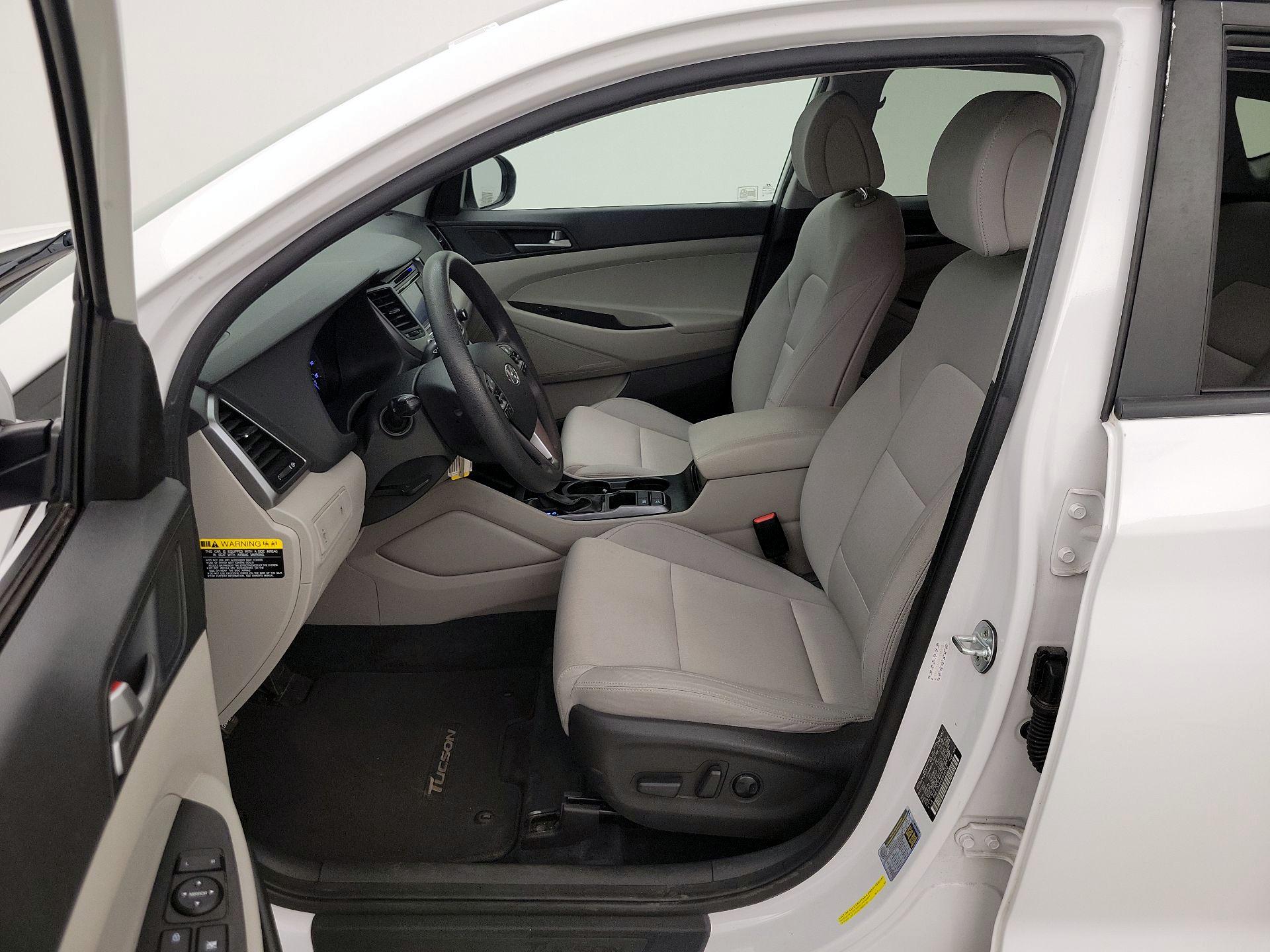 Thumbnail: 2017 Hyundai Tucson - 11