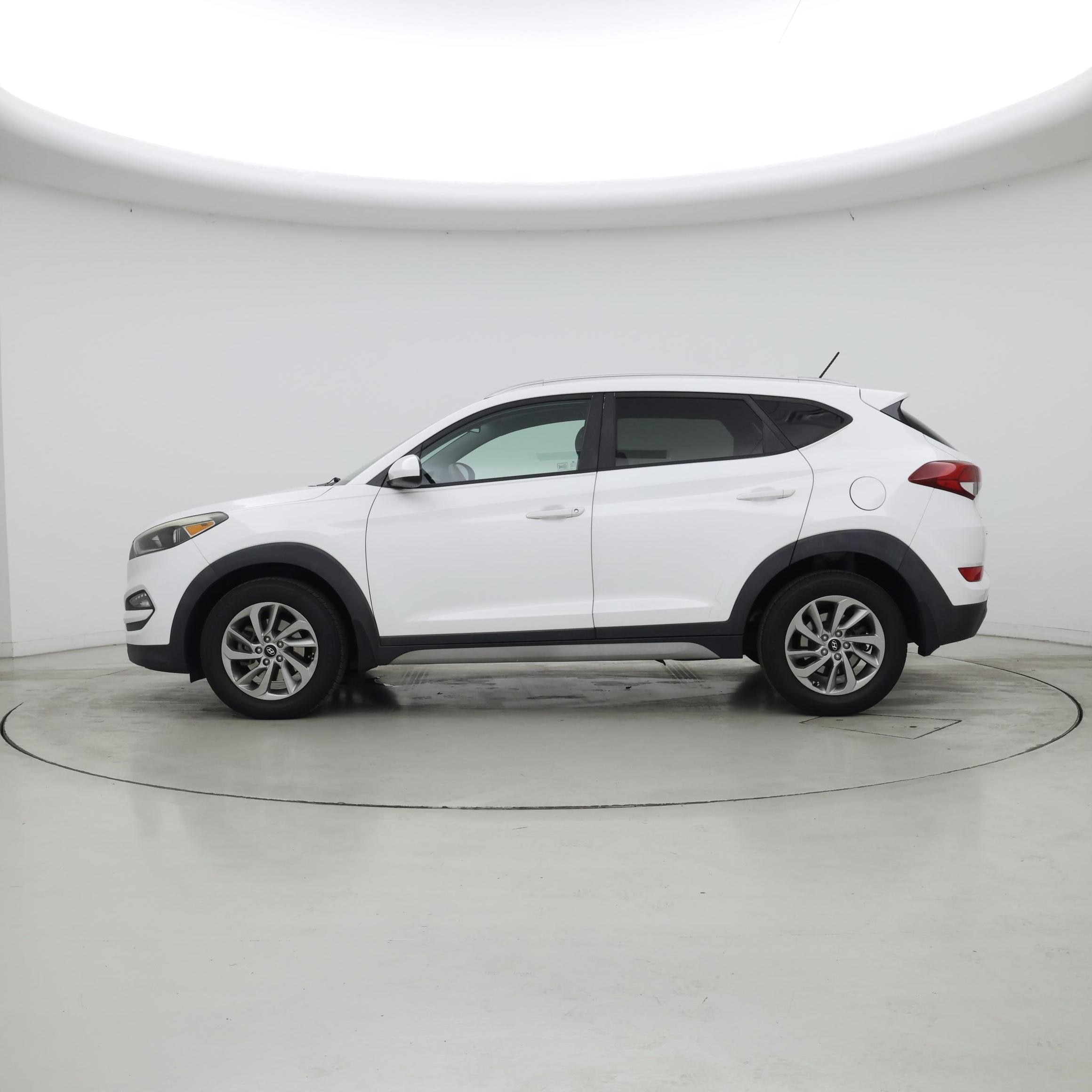 Thumbnail: 2017 Hyundai Tucson - 3