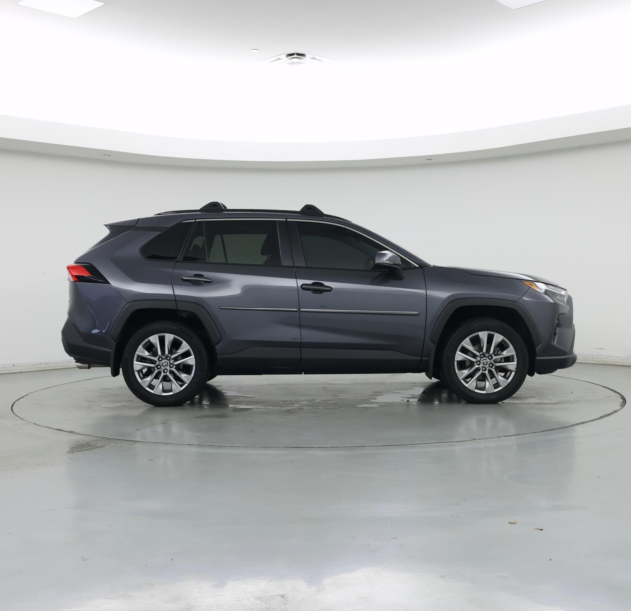 Thumbnail: 2022 Toyota RAV4 - 7