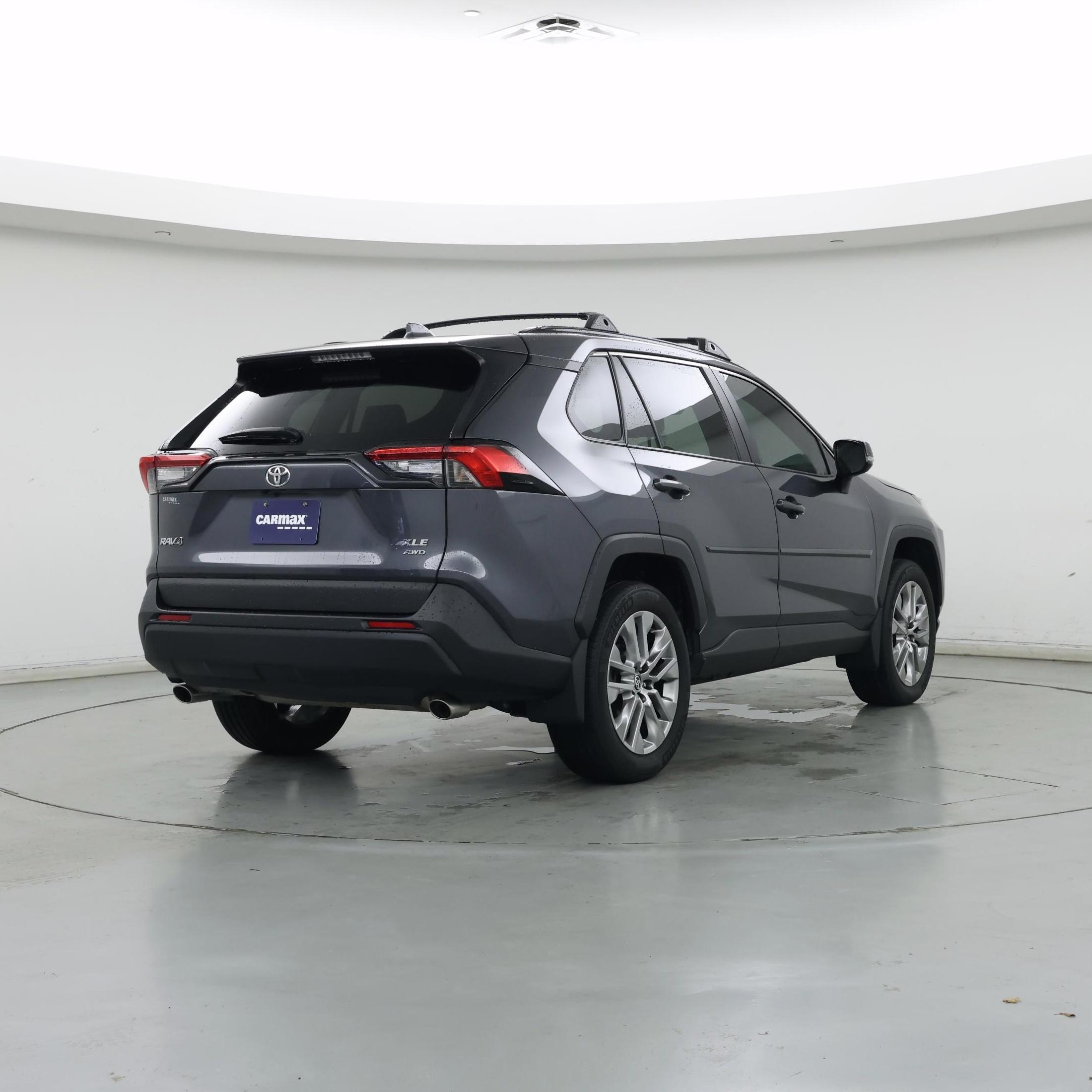 Thumbnail: 2022 Toyota RAV4 - 8