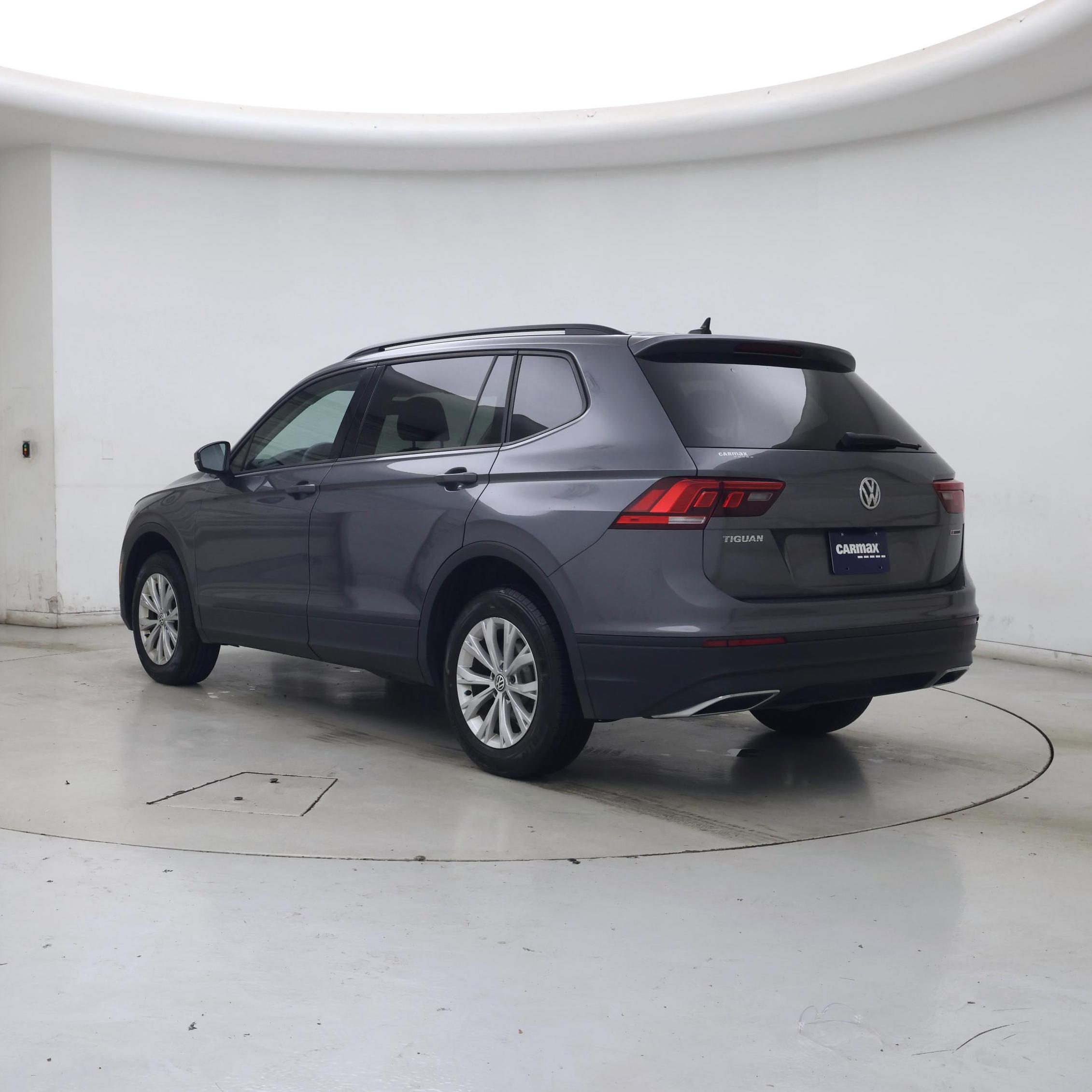 Thumbnail: 2020 Volkswagen Tiguan - 2