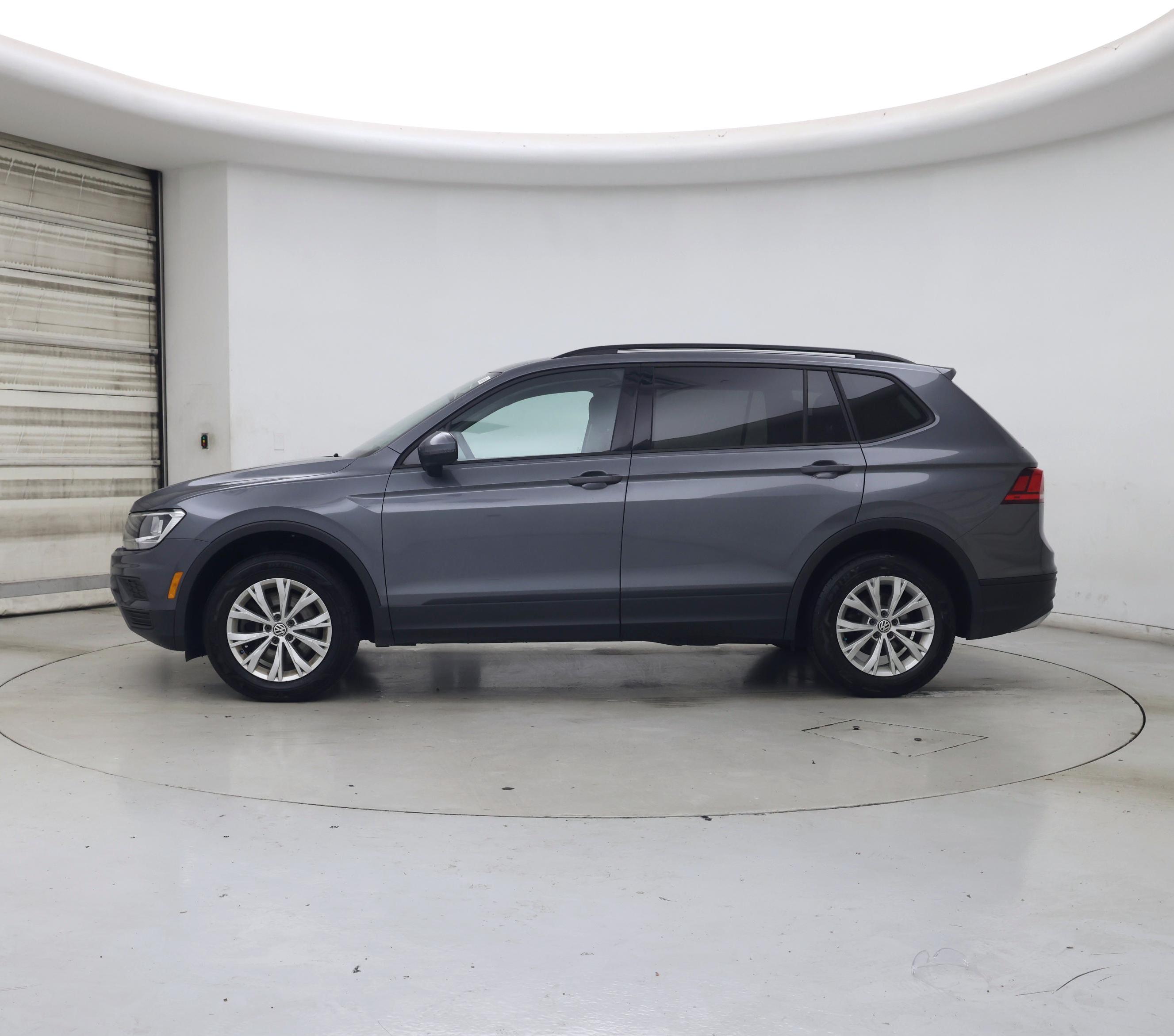 Thumbnail: 2020 Volkswagen Tiguan - 3