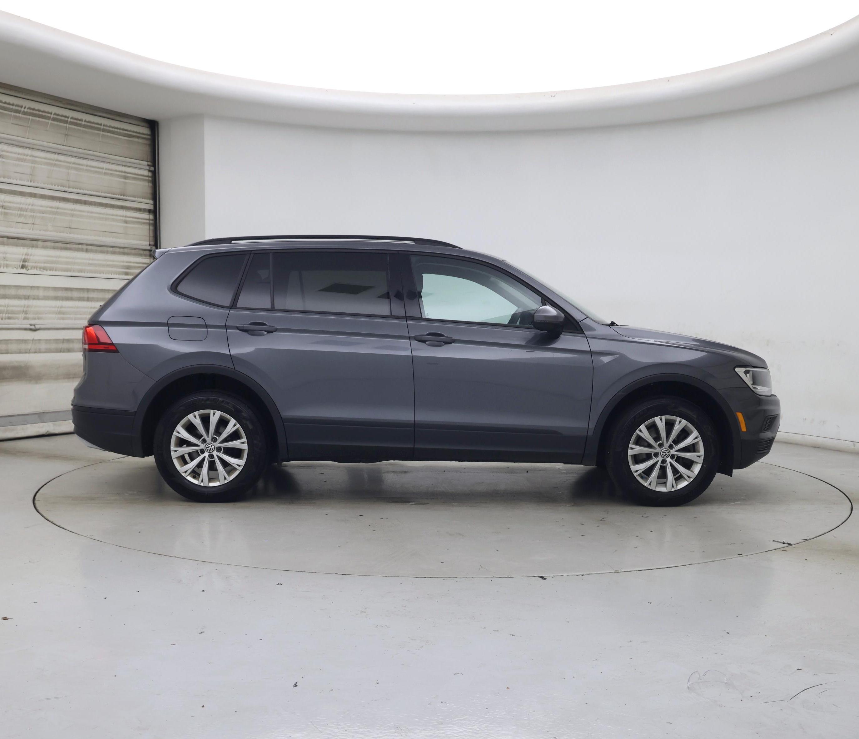 Thumbnail: 2020 Volkswagen Tiguan - 7