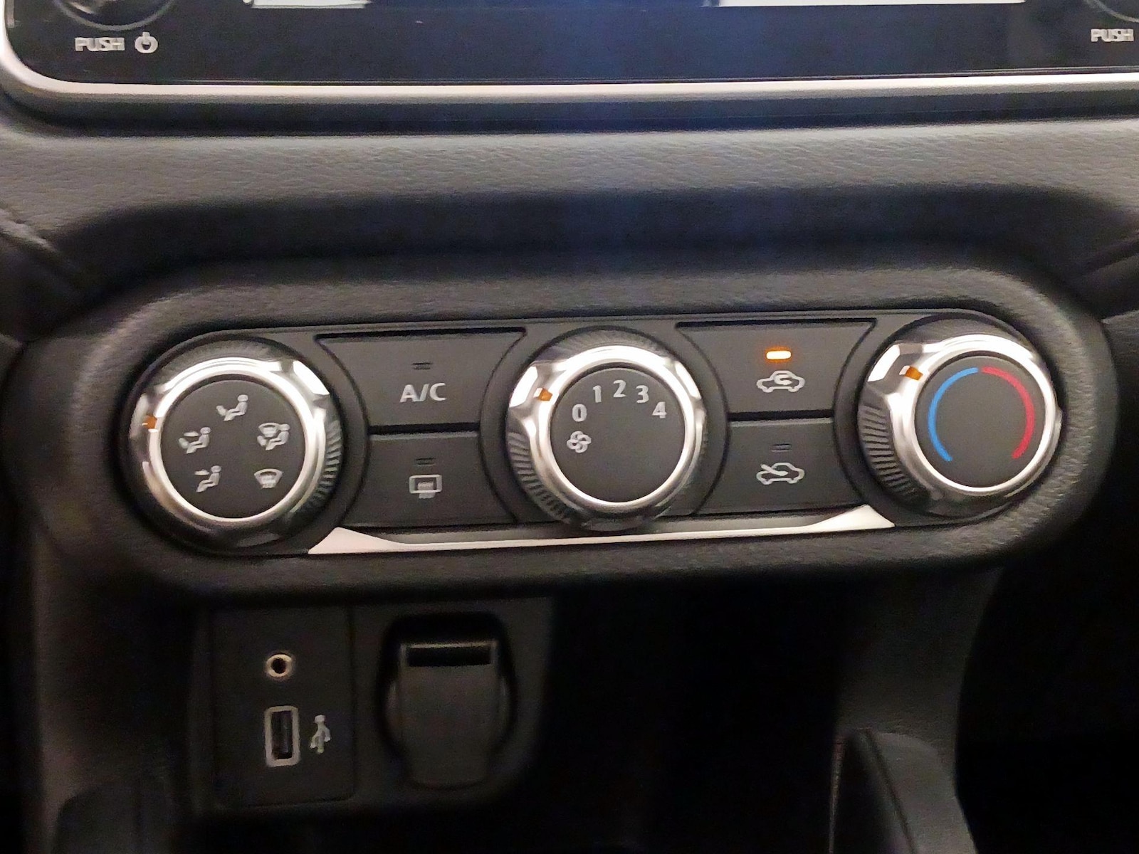2025 Nissan Versa Sedan S - Photo 17