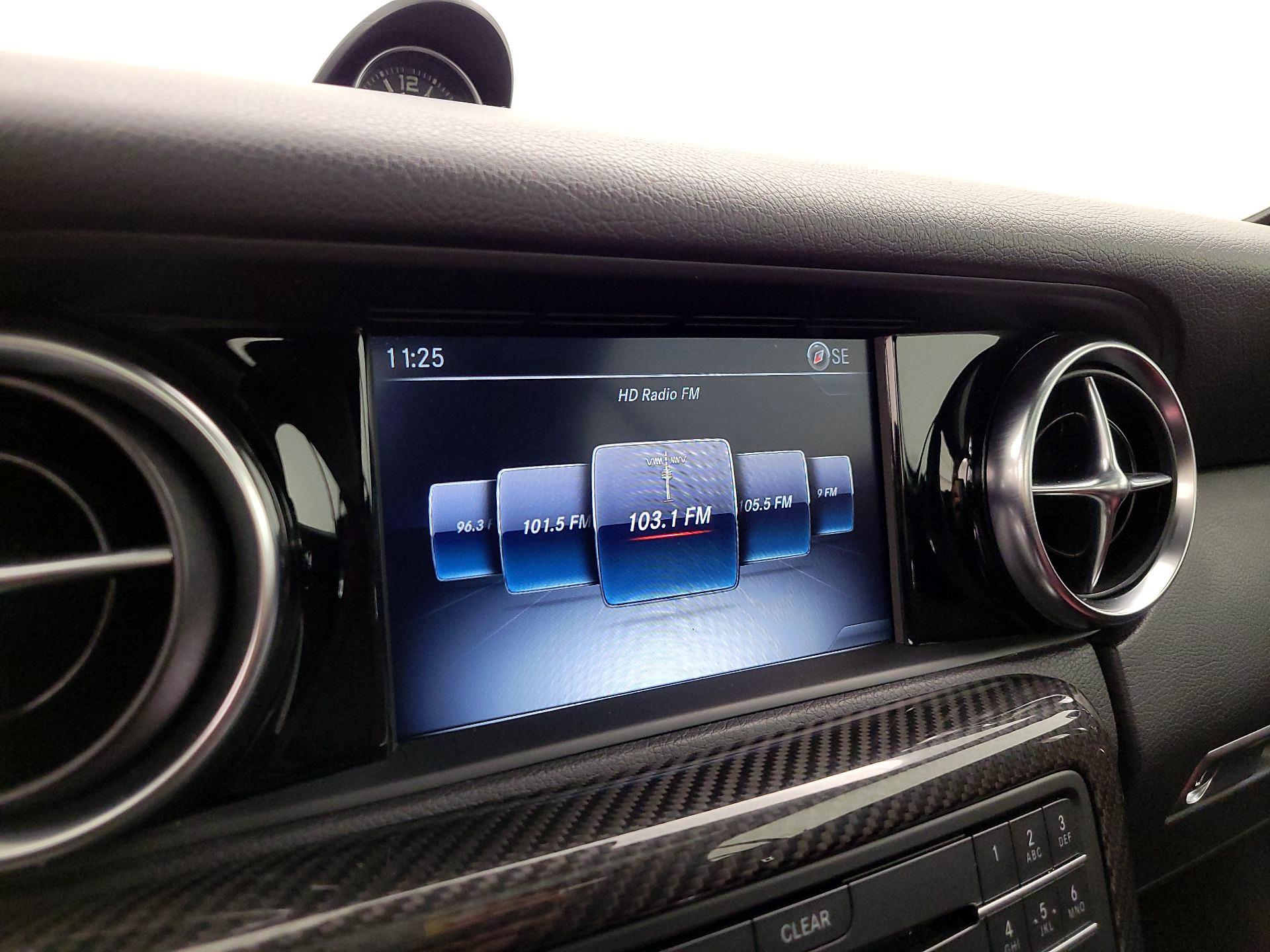 Thumbnail: 2017 Mercedes-Benz SL-Class - 15