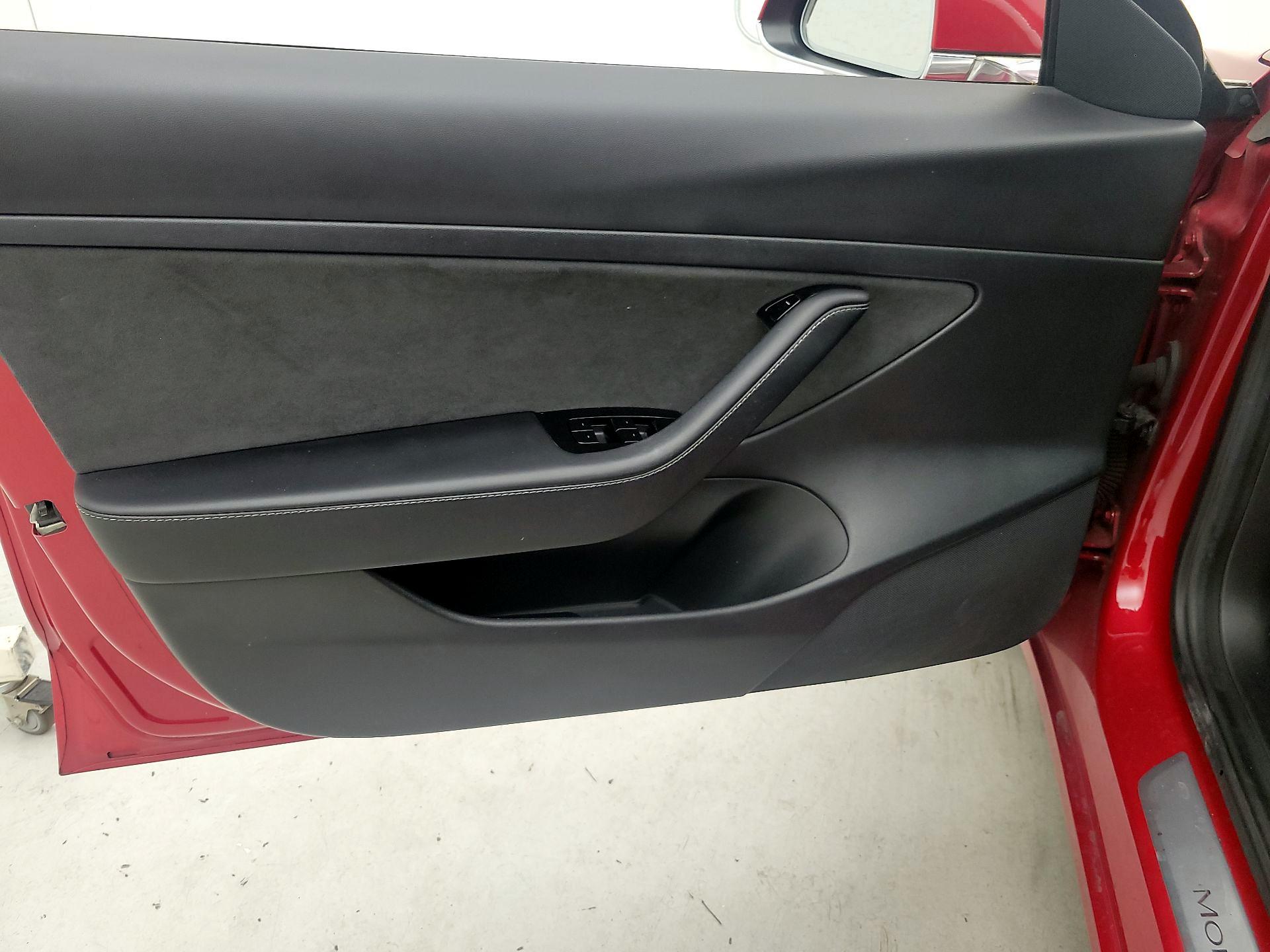 Thumbnail: 2020 Tesla Model 3 - 12