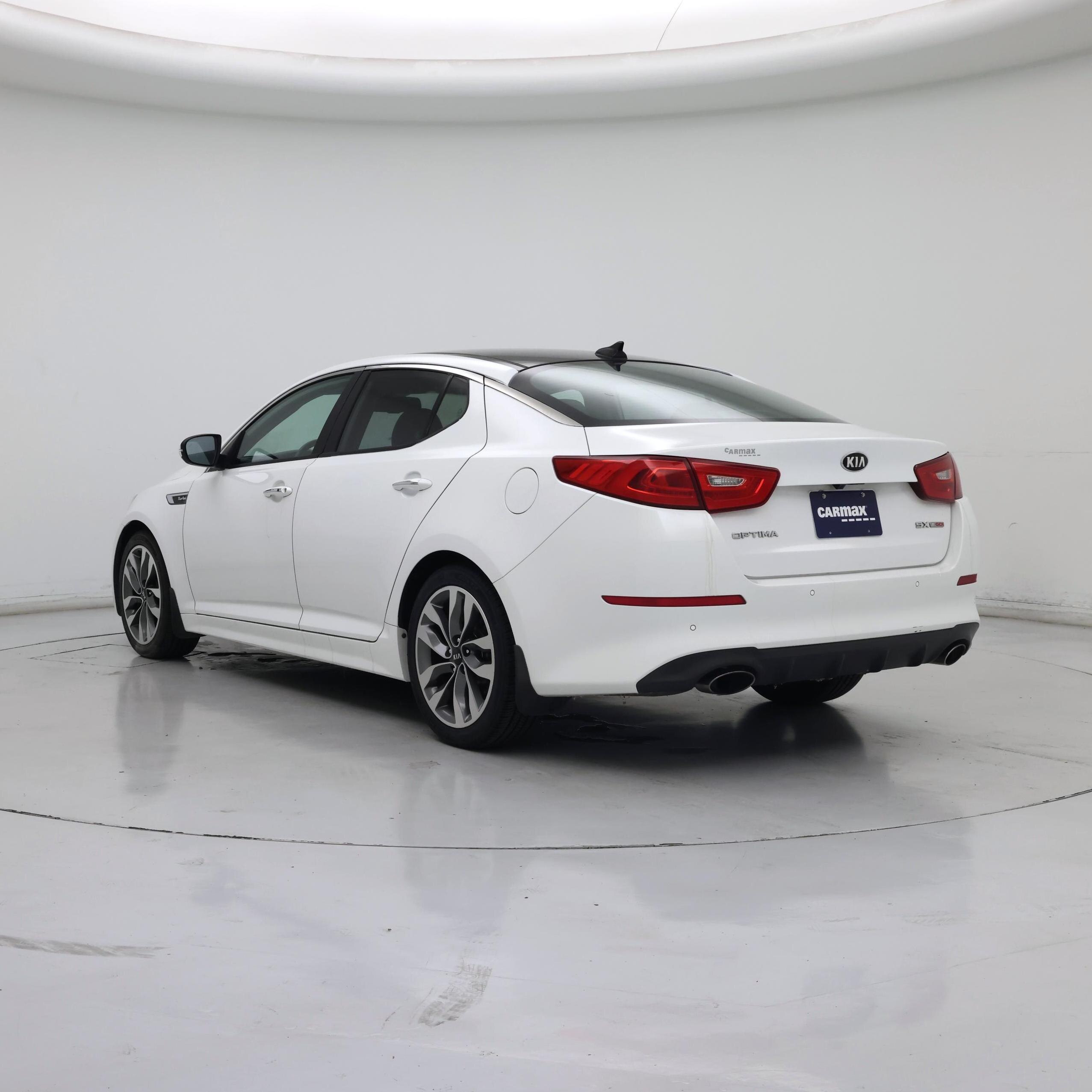 Thumbnail: 2015 Kia Optima - 2
