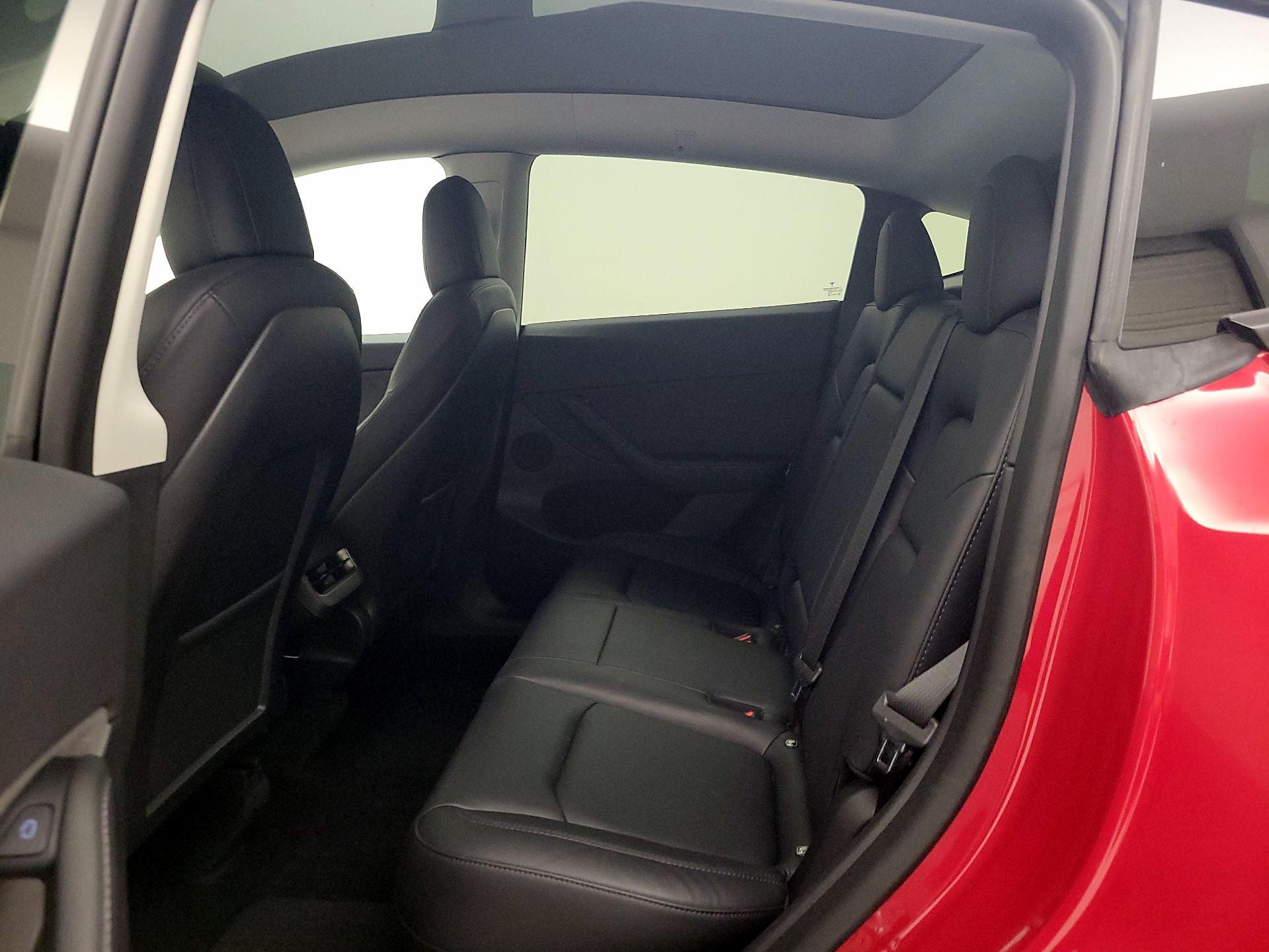 Thumbnail: 2022 Tesla Model Y - 18