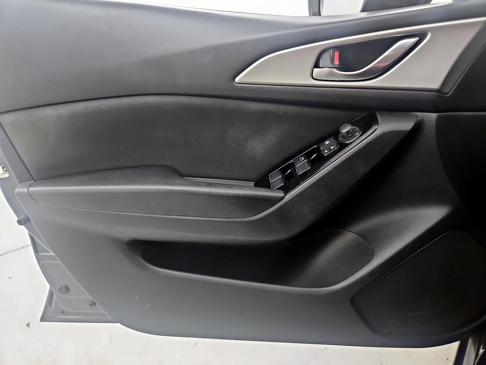 Thumbnail: 2017 Mazda Mazda3 - 12