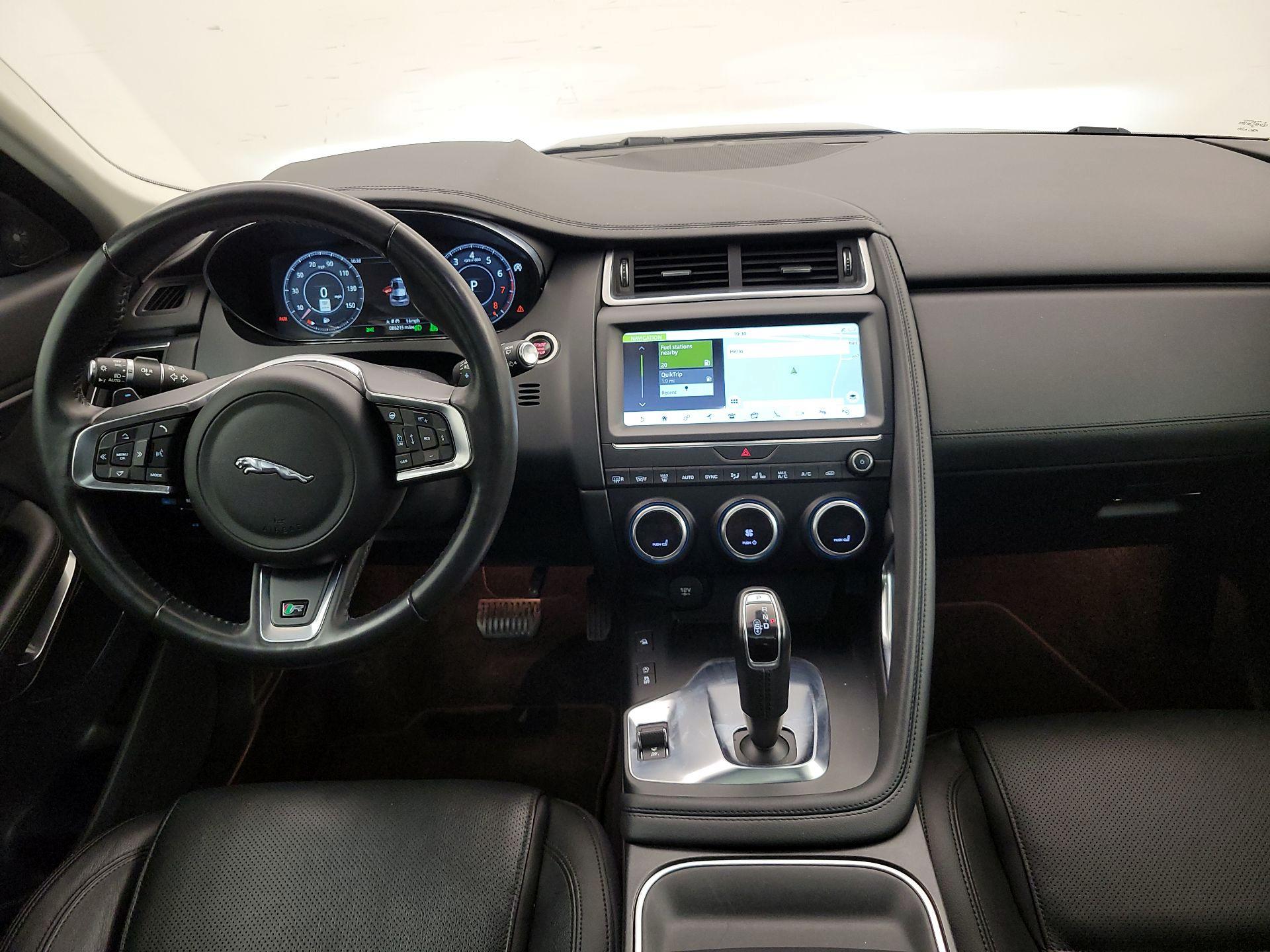 Thumbnail: 2019 Jaguar E-Pace - 9