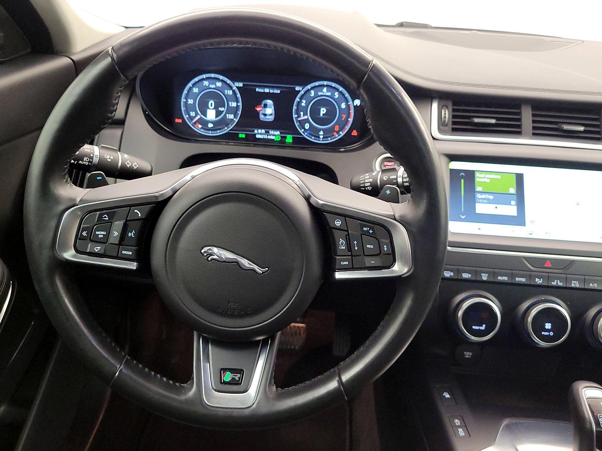 Thumbnail: 2019 Jaguar E-Pace - 10