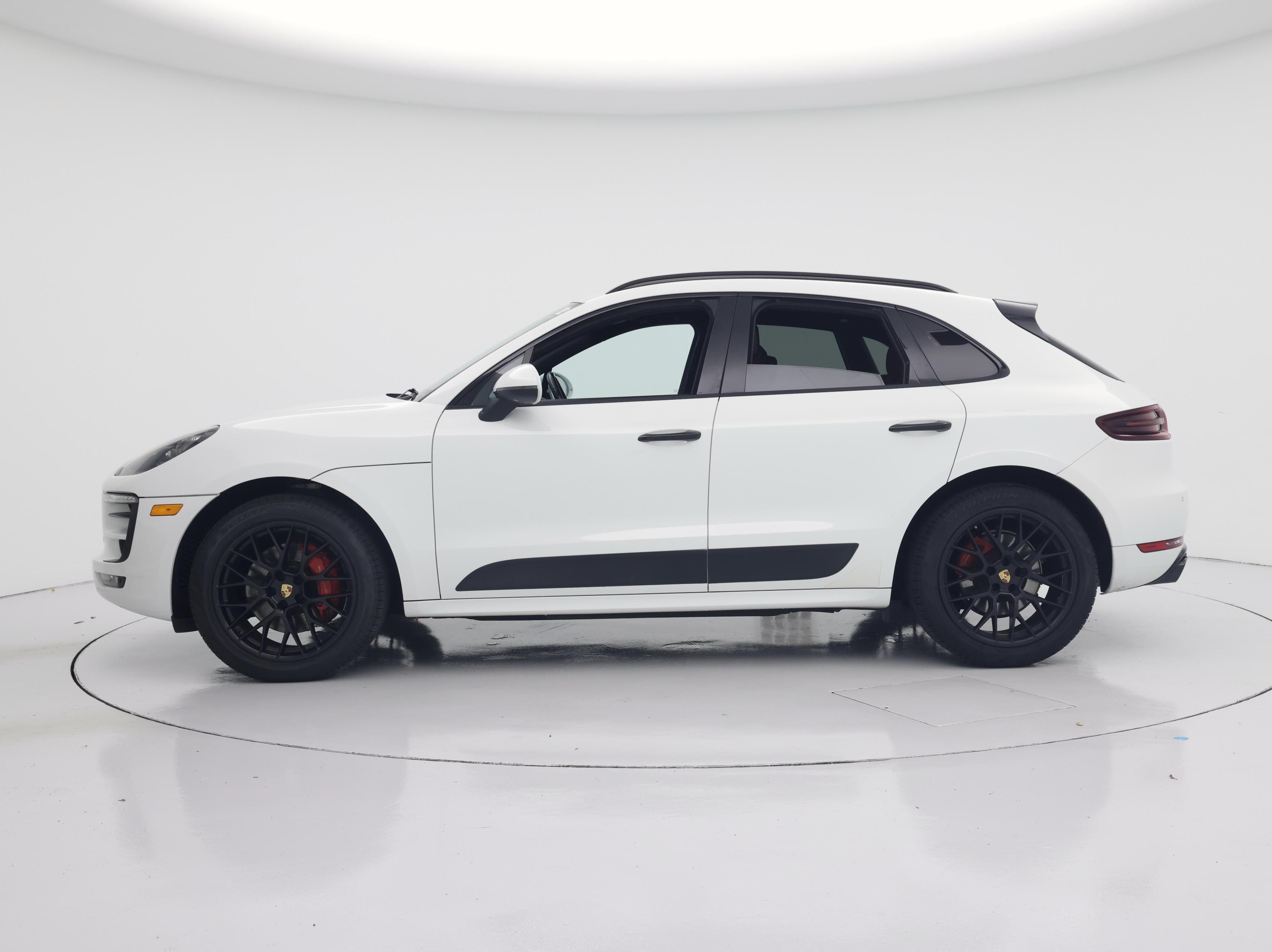 Thumbnail: 2018 Porsche Macan - 3