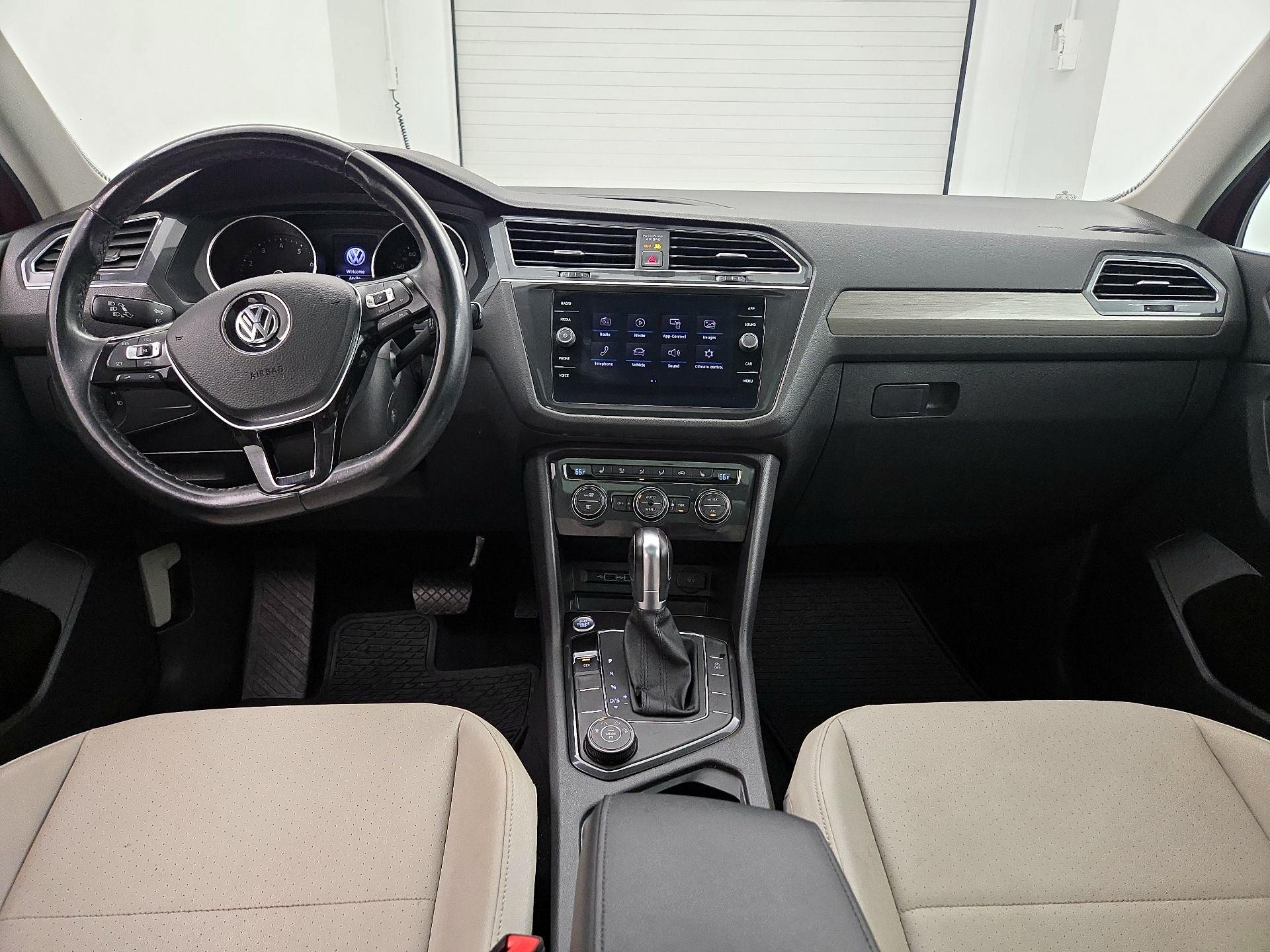 Thumbnail: 2019 Volkswagen Tiguan - 9