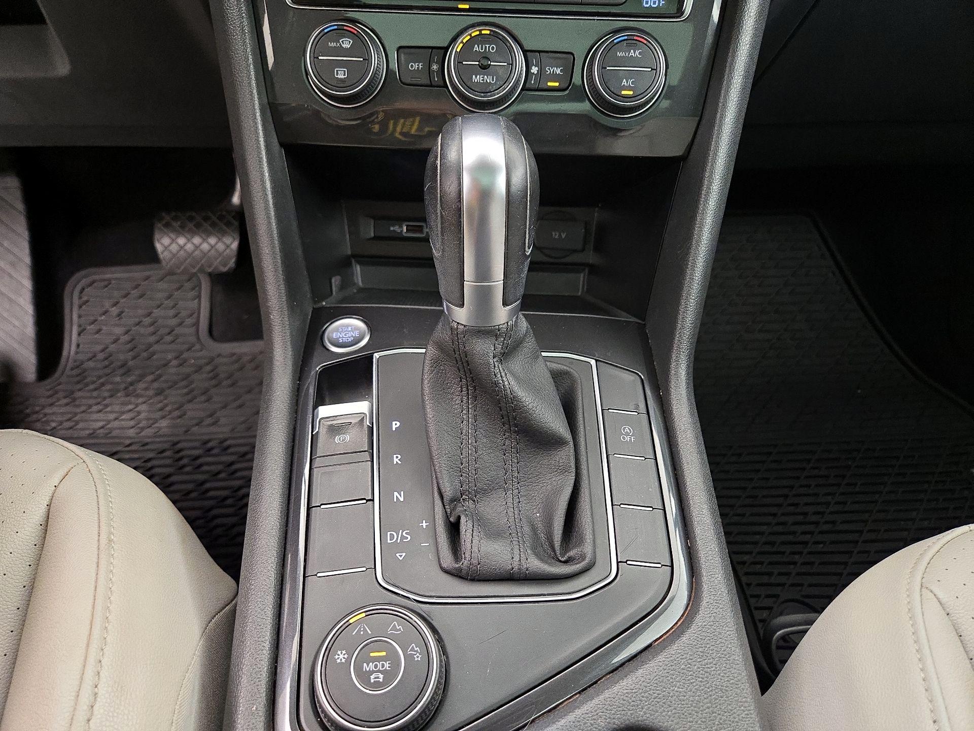 Thumbnail: 2019 Volkswagen Tiguan - 17