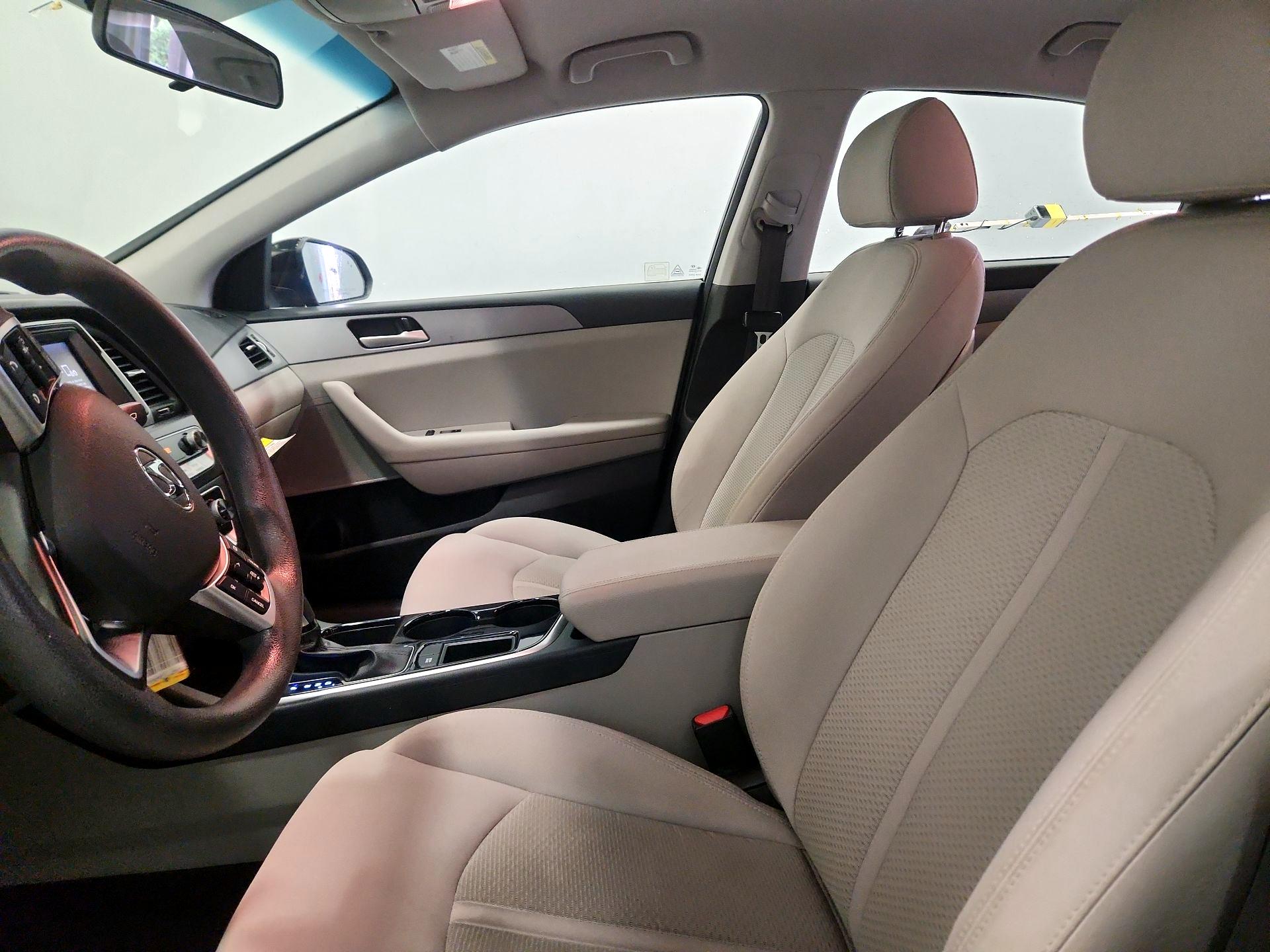Thumbnail: 2019 Hyundai Sonata - 11