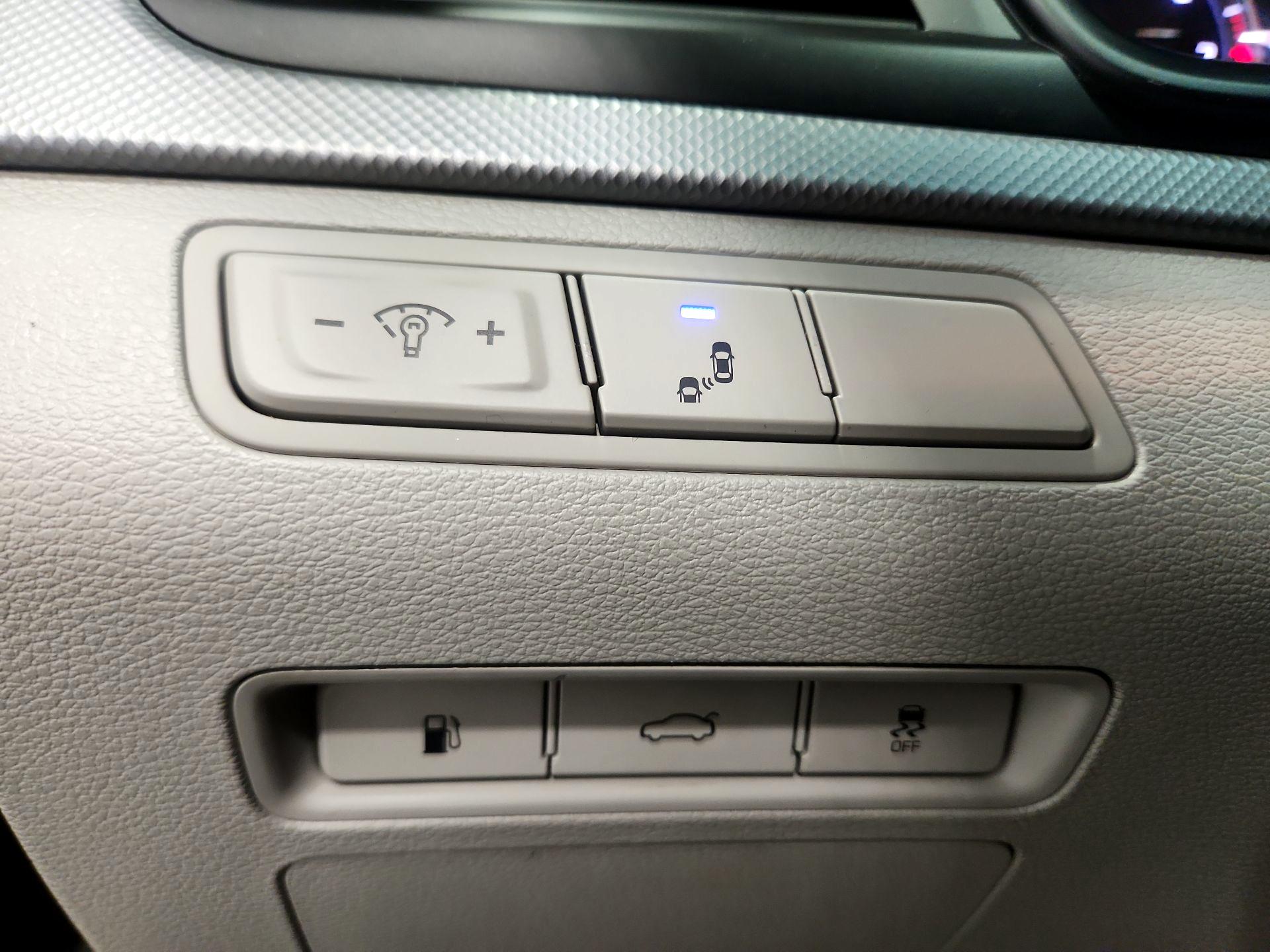 Thumbnail: 2019 Hyundai Sonata - 13
