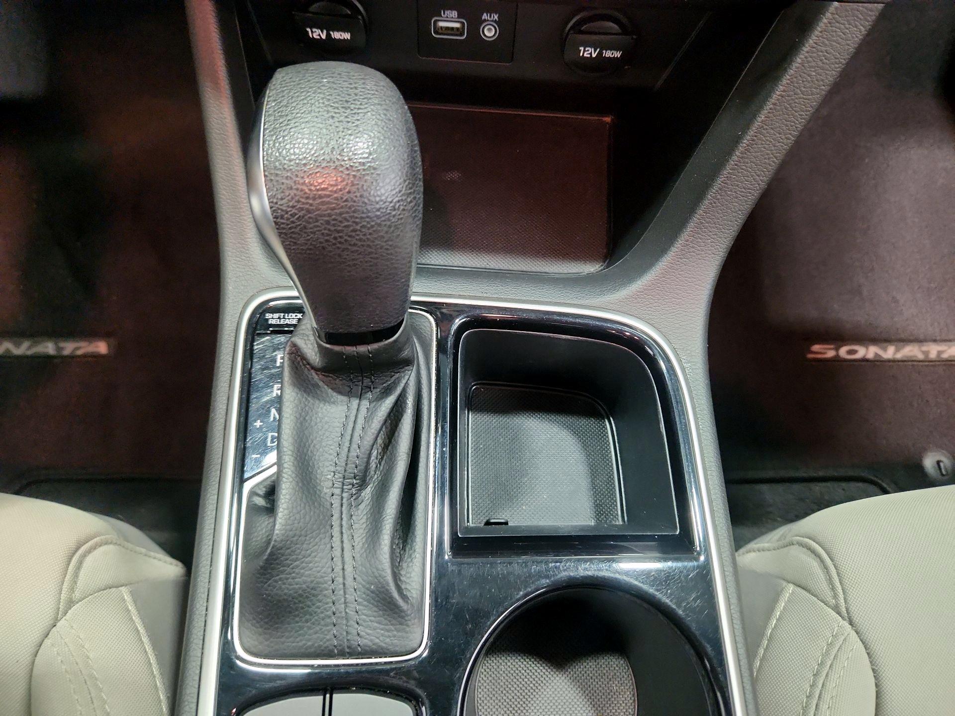 Thumbnail: 2019 Hyundai Sonata - 17