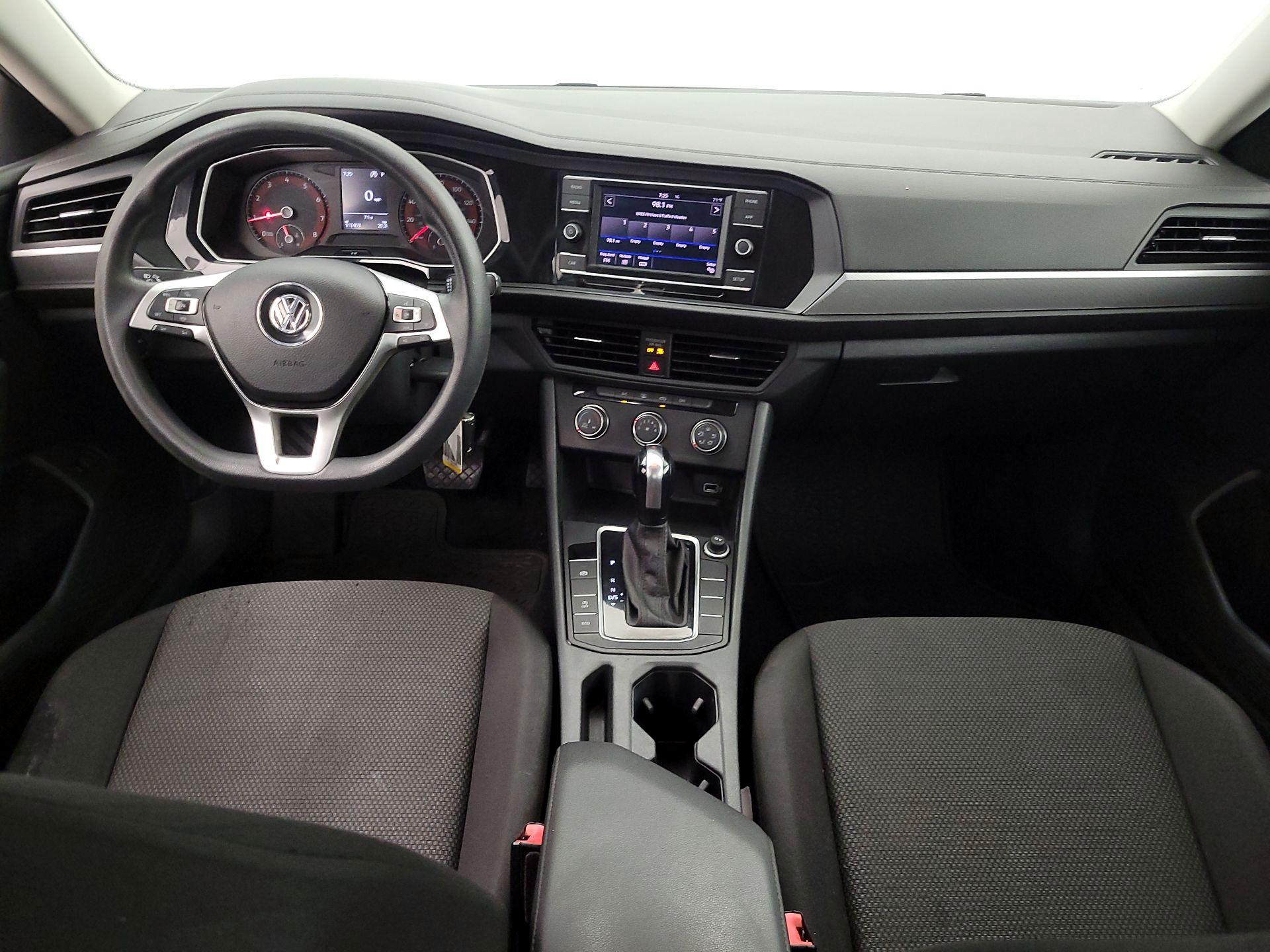 Thumbnail: 2019 Volkswagen Jetta - 9
