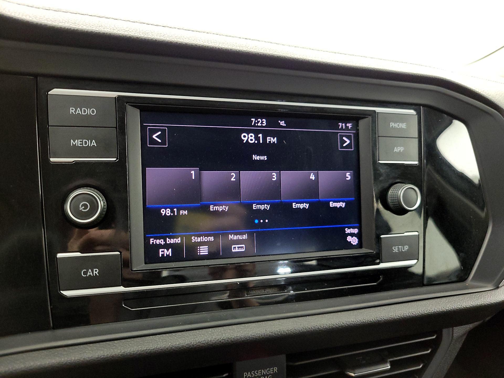 Thumbnail: 2019 Volkswagen Jetta - 14