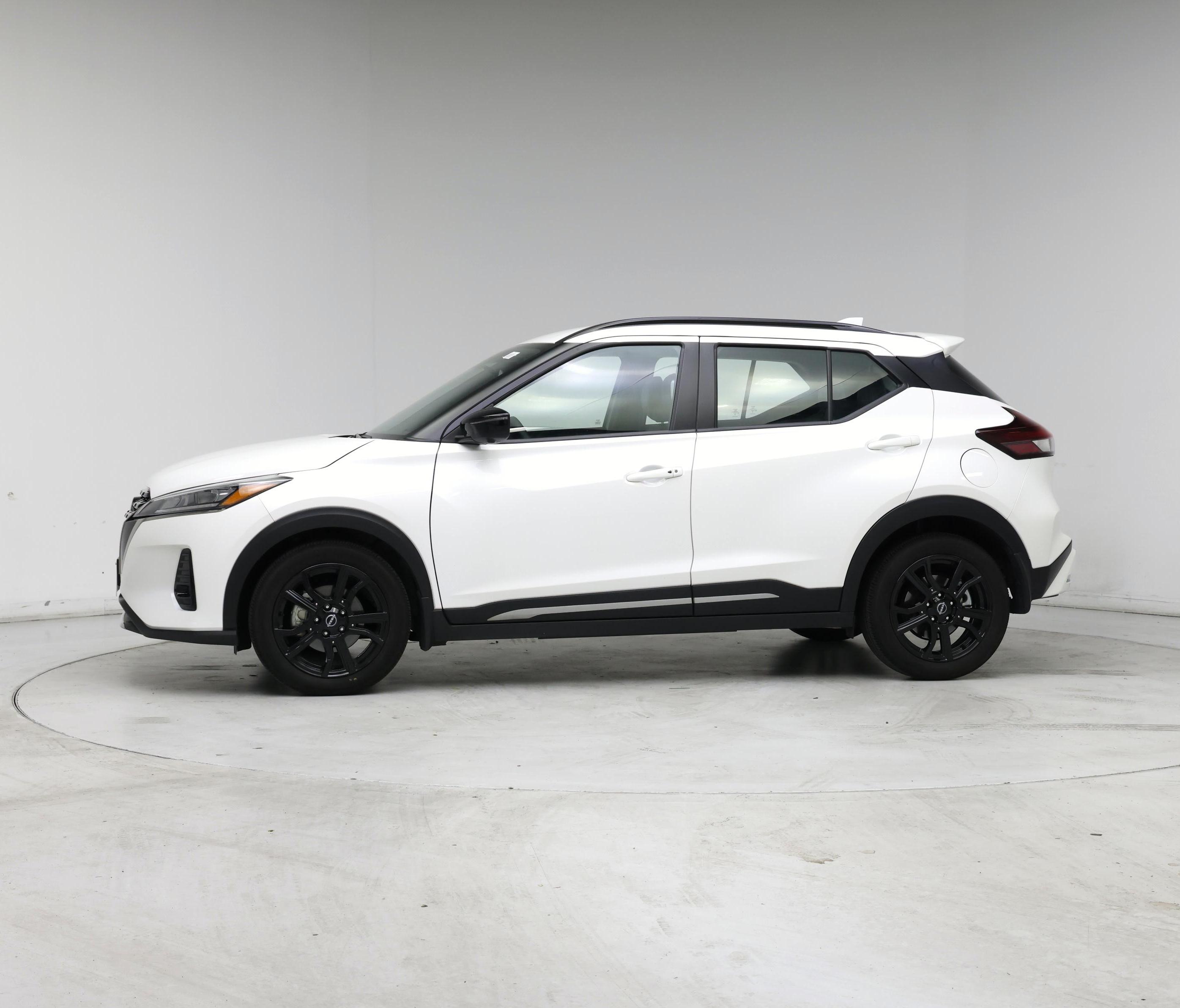Thumbnail: 2024 Nissan Kicks - 3