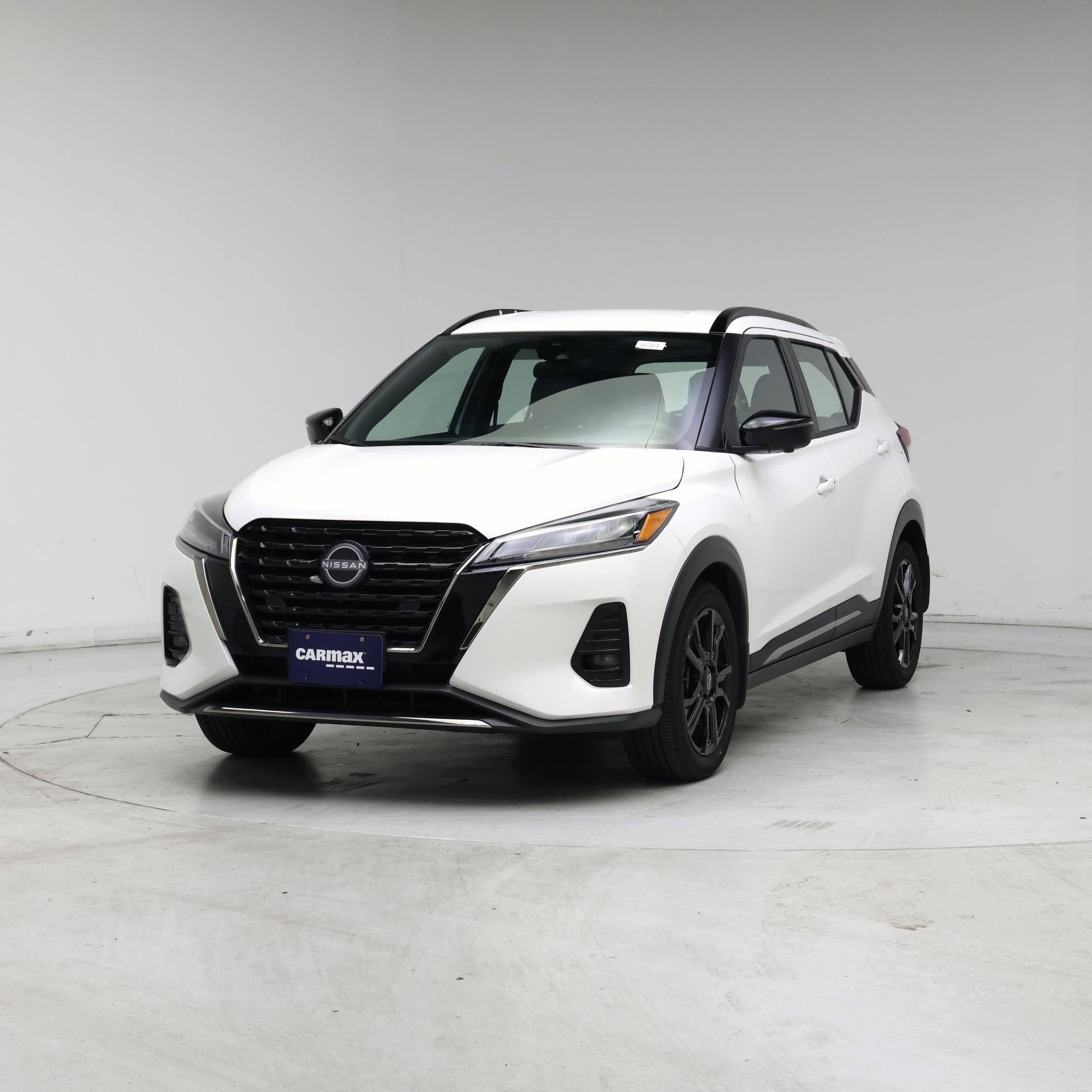 Thumbnail: 2024 Nissan Kicks - 4