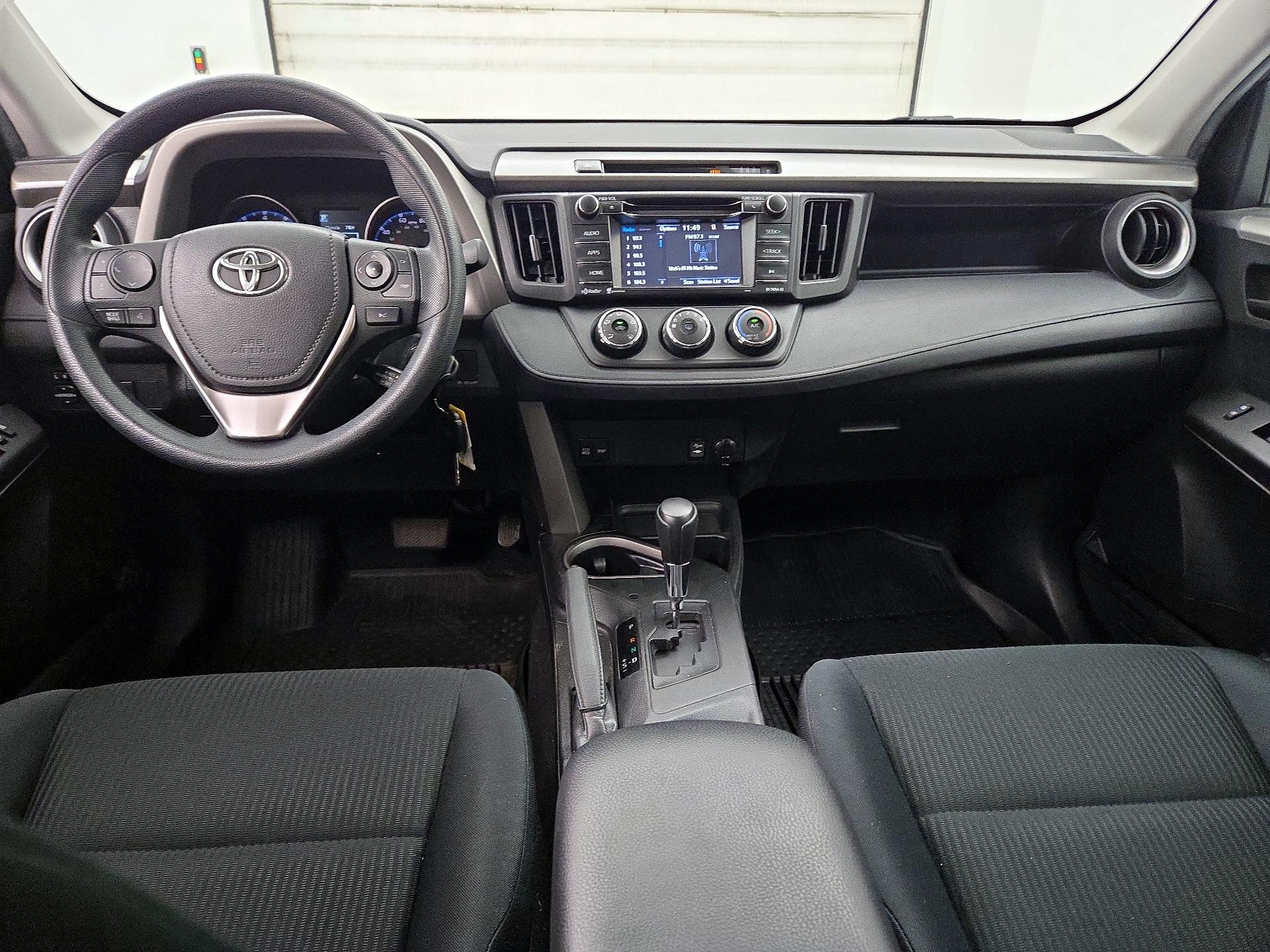 Thumbnail: 2017 Toyota RAV4 - 9