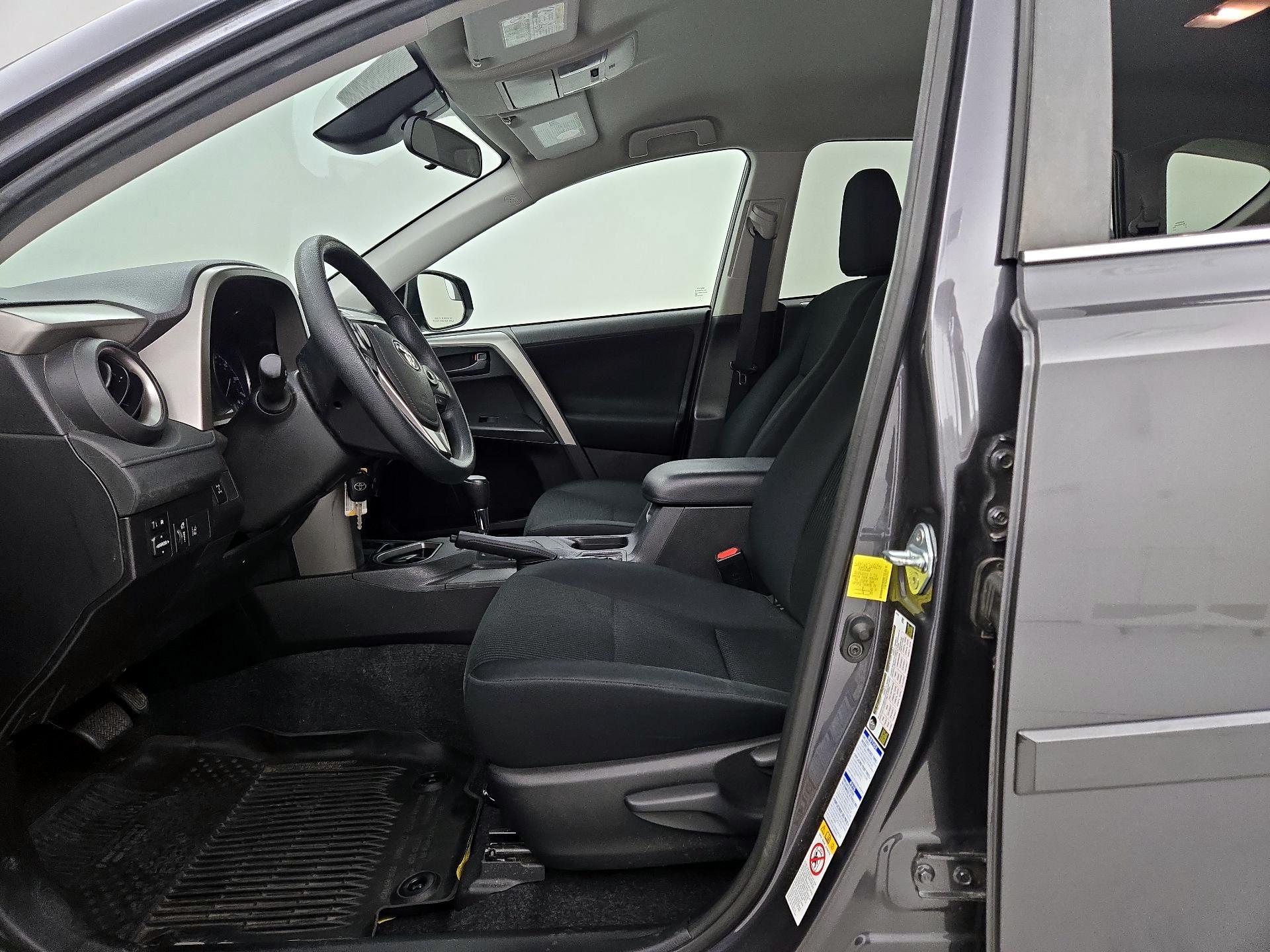 Thumbnail: 2017 Toyota RAV4 - 11