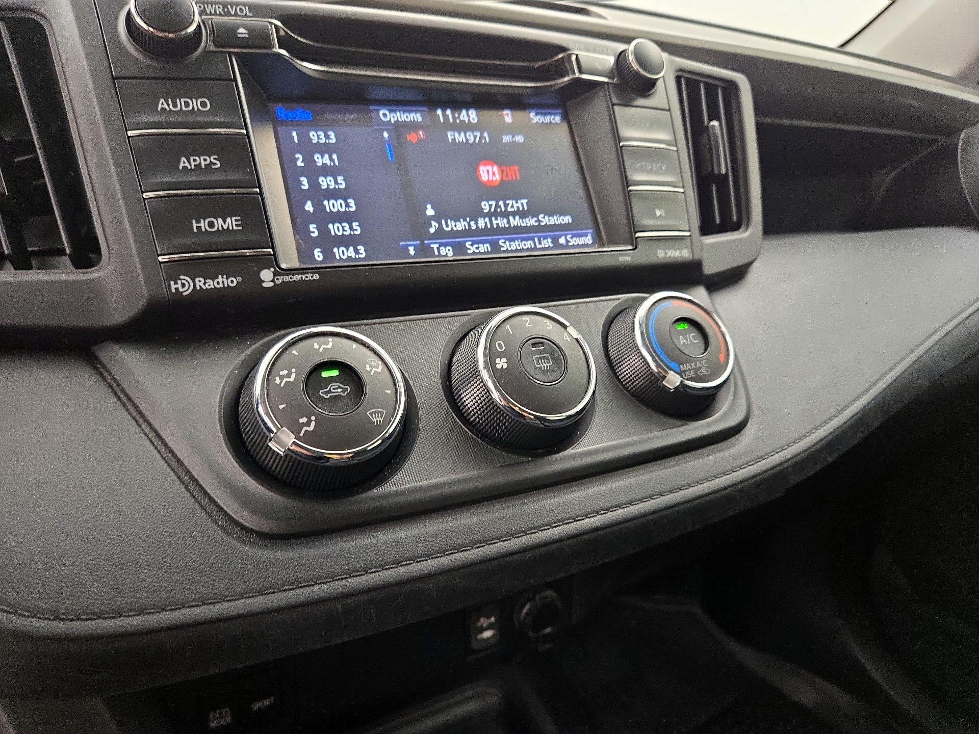 Thumbnail: 2017 Toyota RAV4 - 16