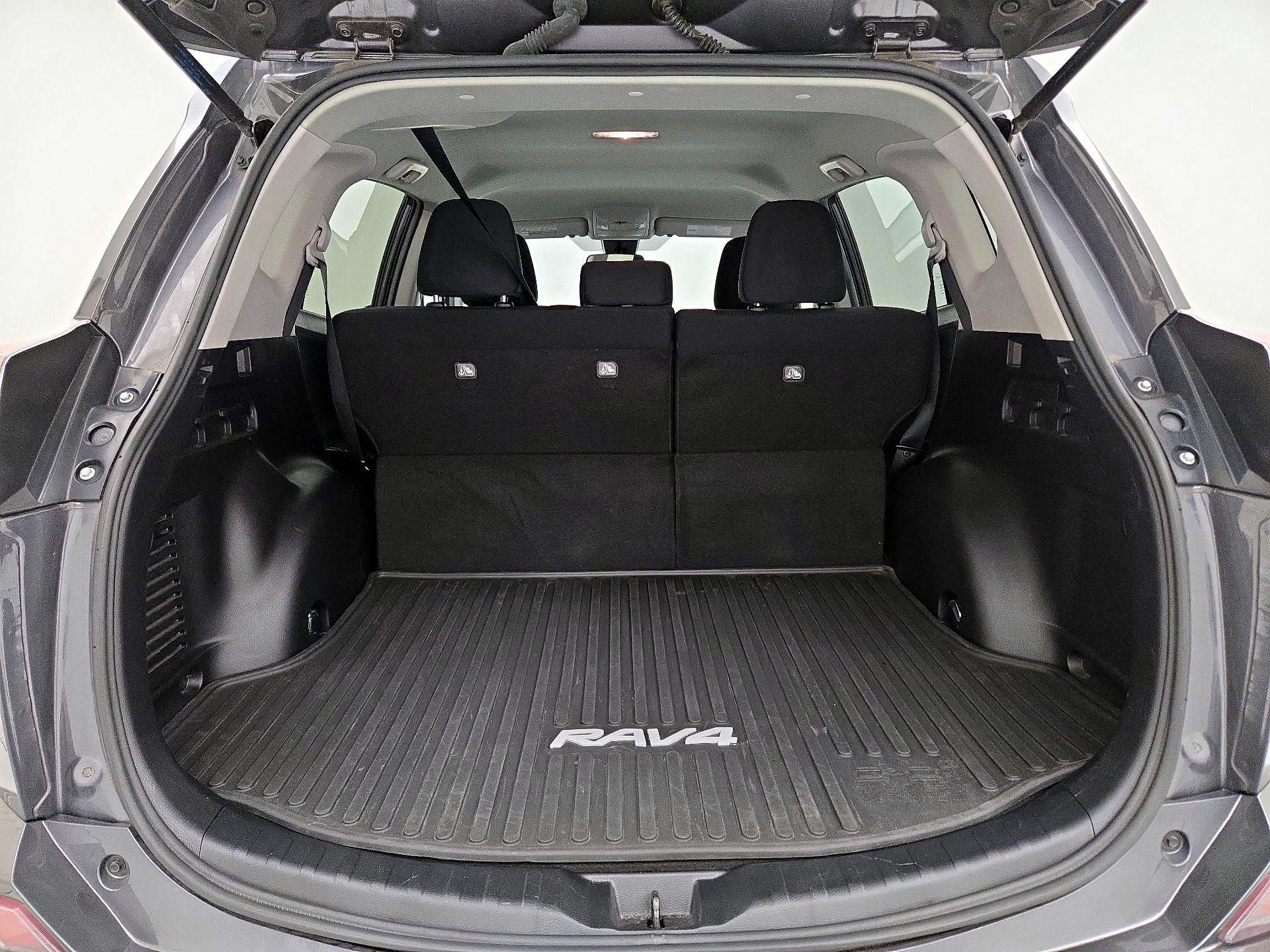 Thumbnail: 2017 Toyota RAV4 - 20