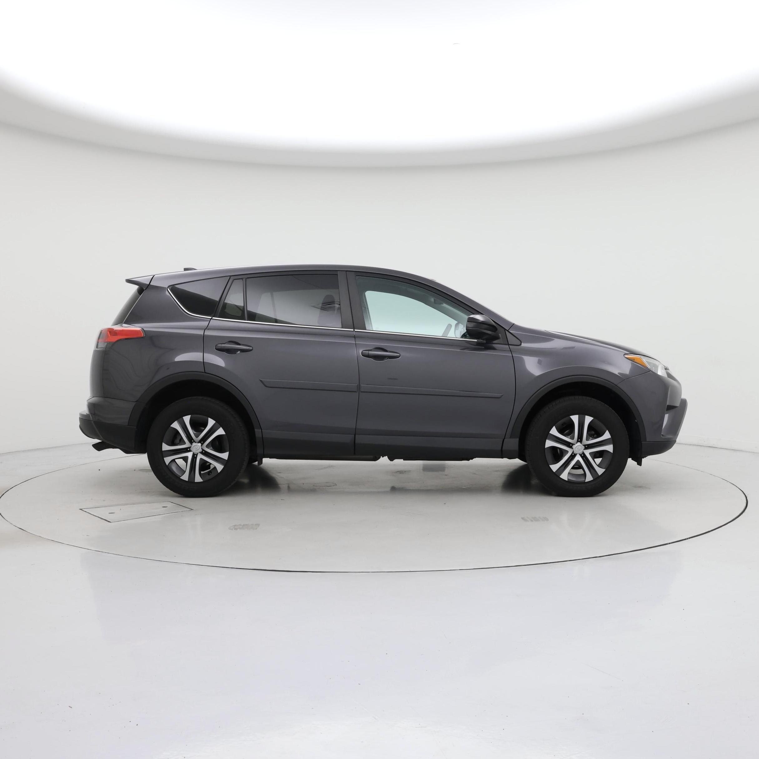 Thumbnail: 2017 Toyota RAV4 - 7