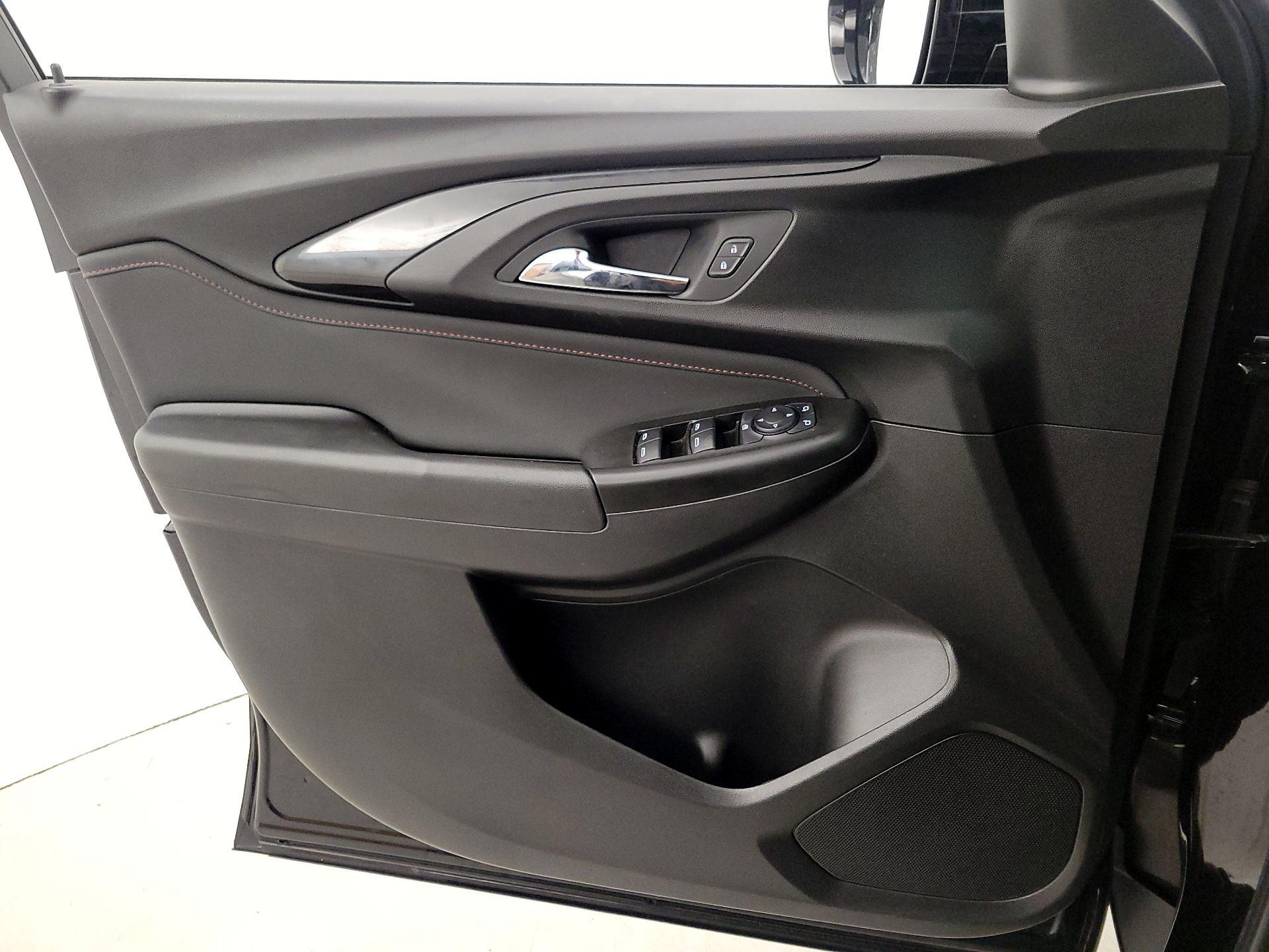 Thumbnail: 2021 Chevrolet TrailBlazer - 12