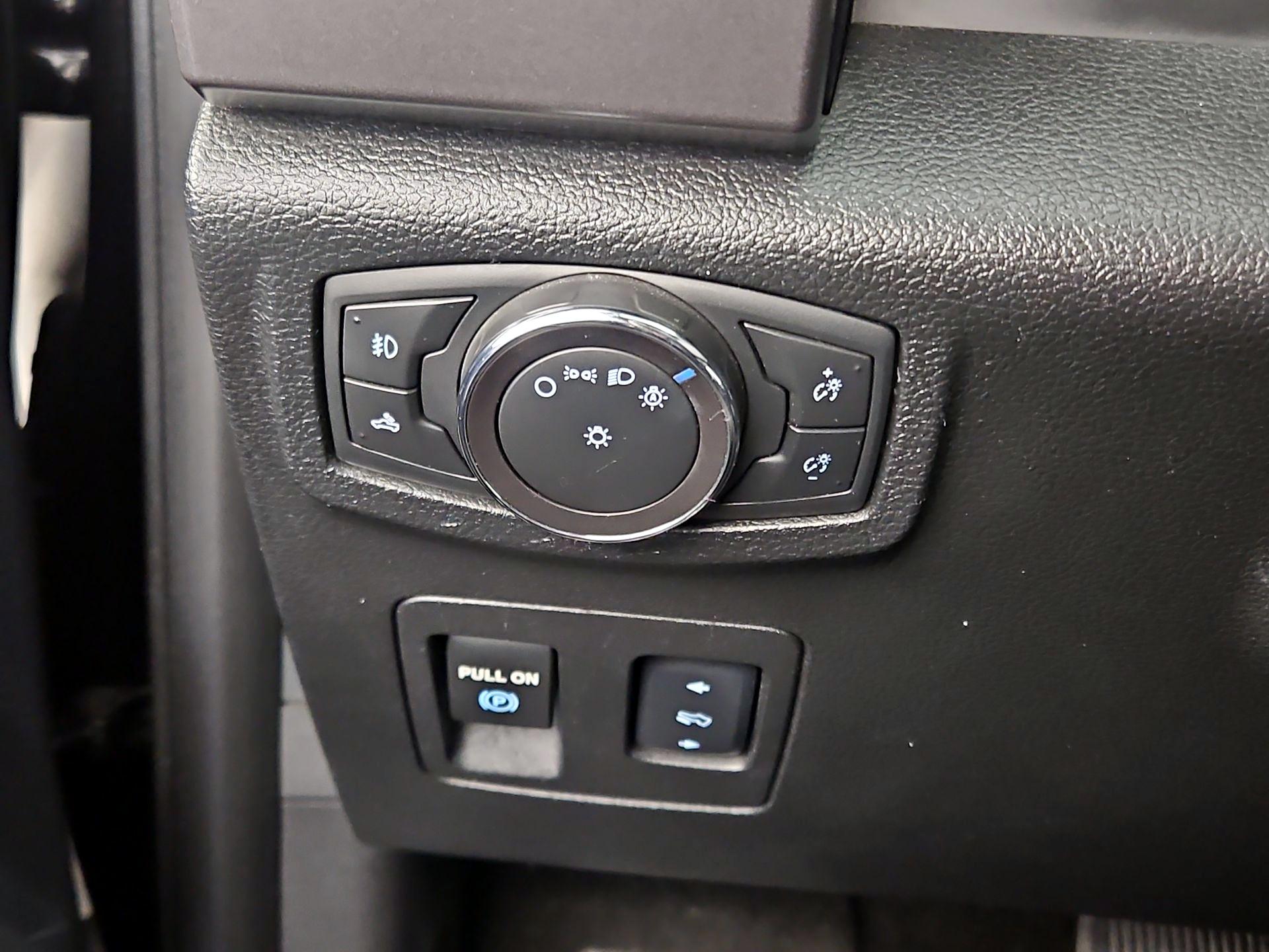 Thumbnail: 2015 Ford F-150 - 13