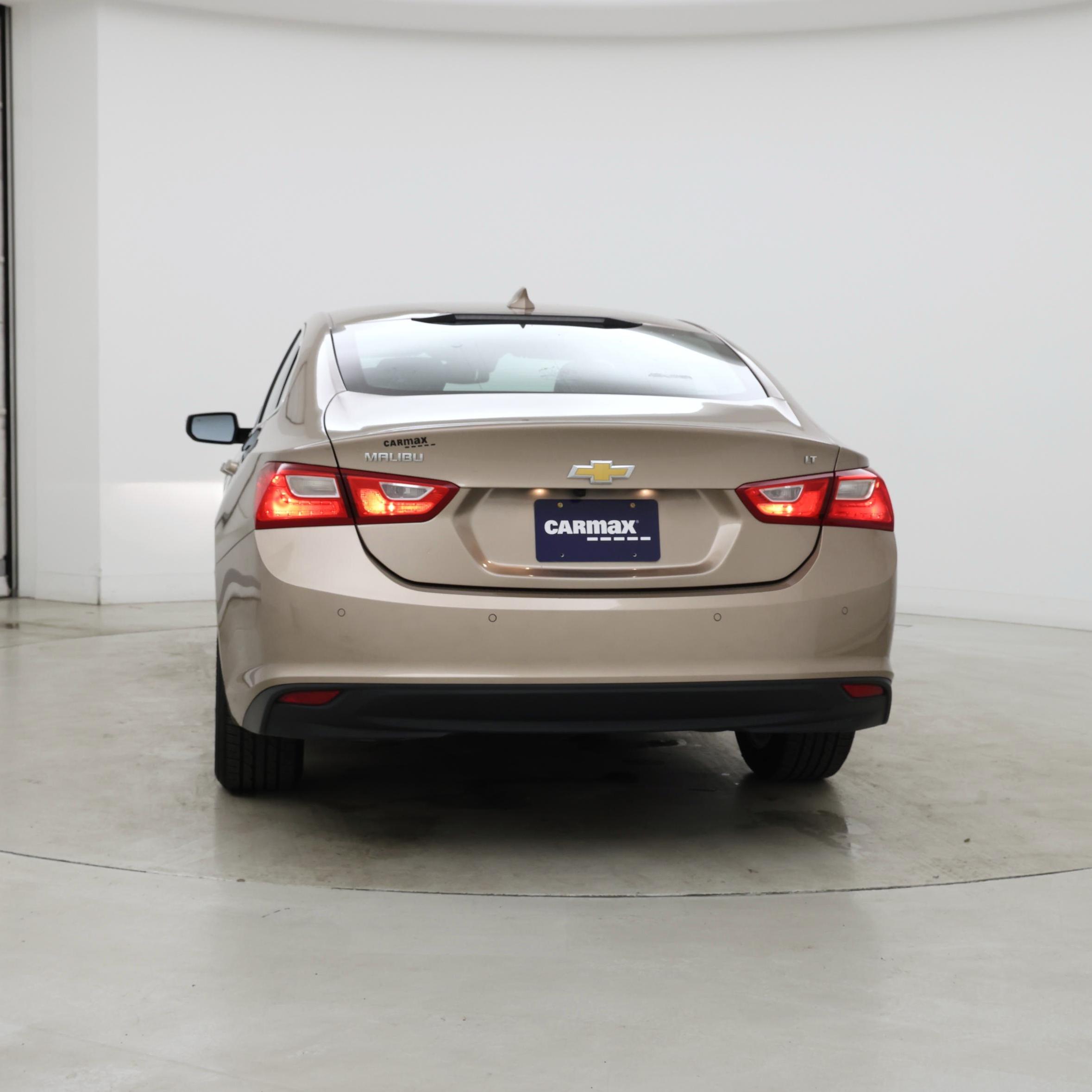 Thumbnail: 2018 Chevrolet Malibu - 6