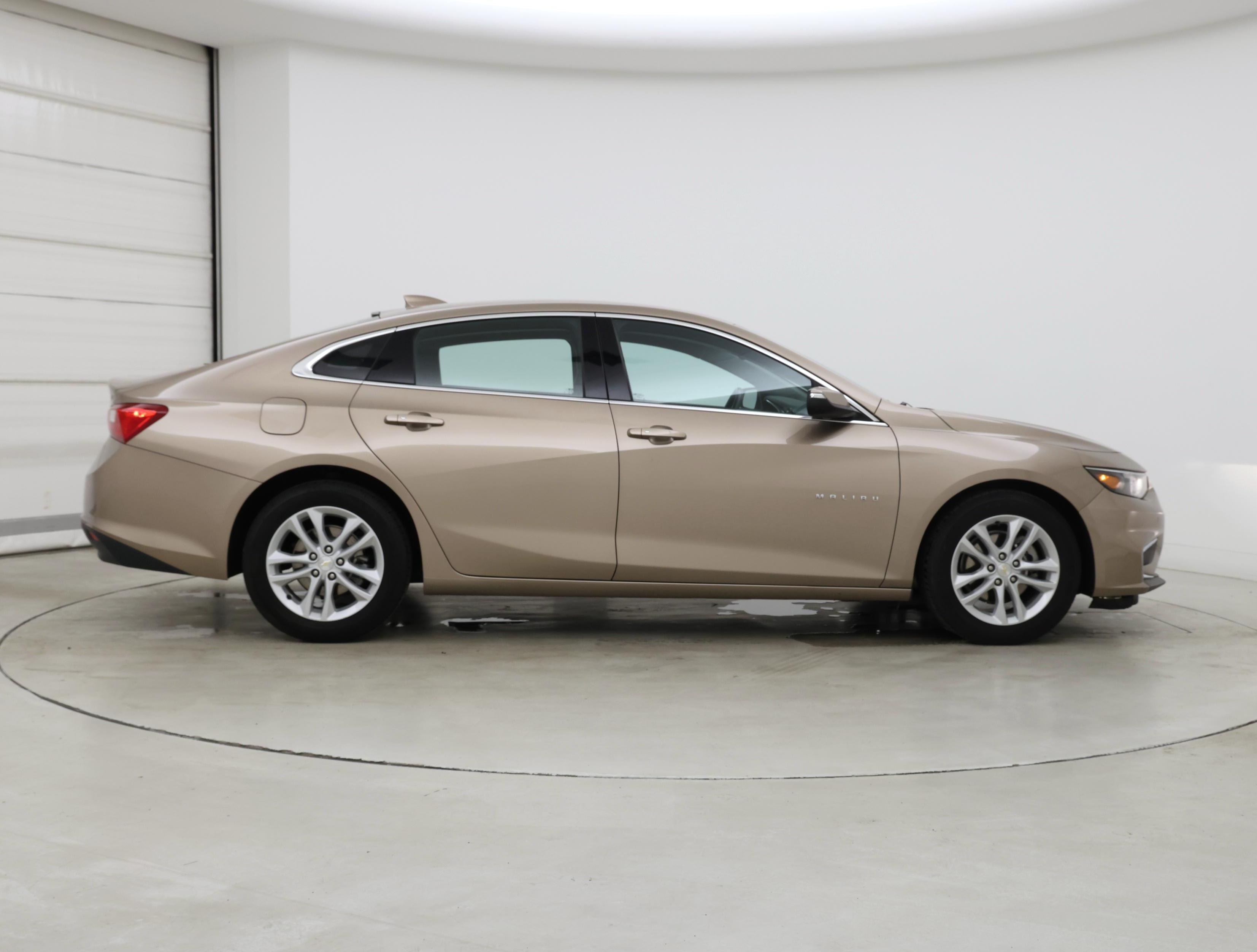 Thumbnail: 2018 Chevrolet Malibu - 7