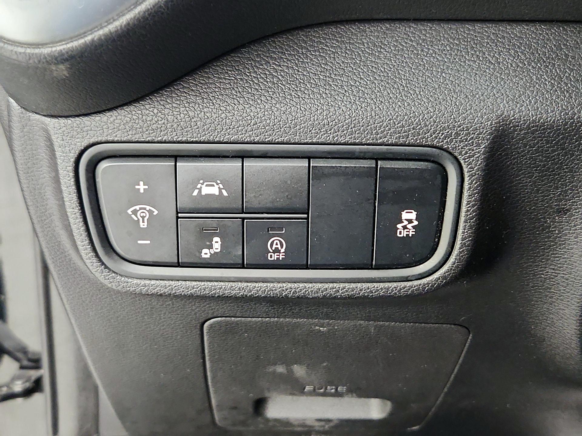 Thumbnail: 2020 Kia Soul - 11