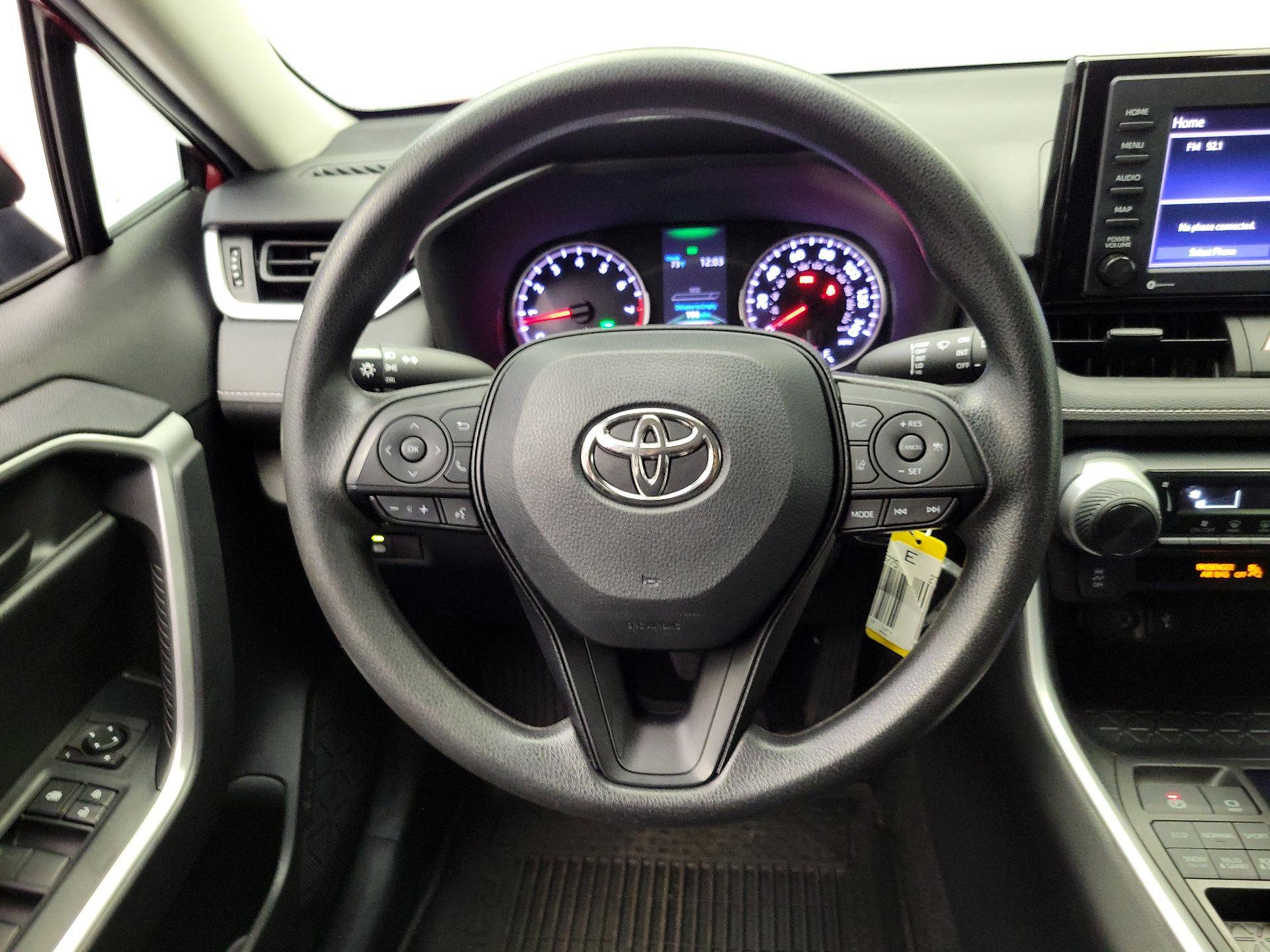 Thumbnail: 2022 Toyota RAV4 - 10