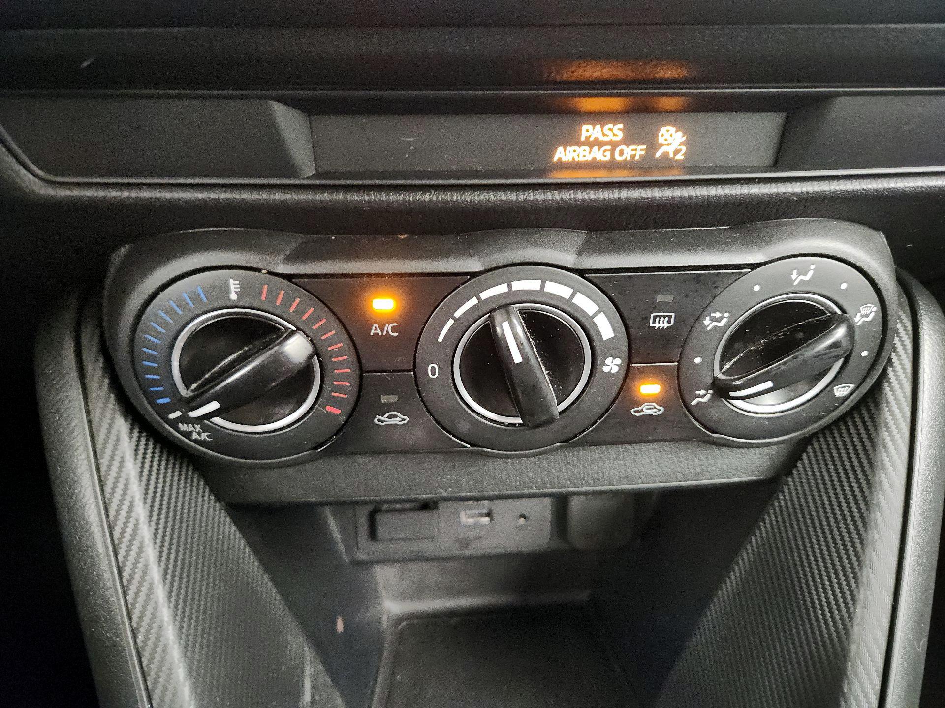 Thumbnail: 2019 Toyota Yaris - 14